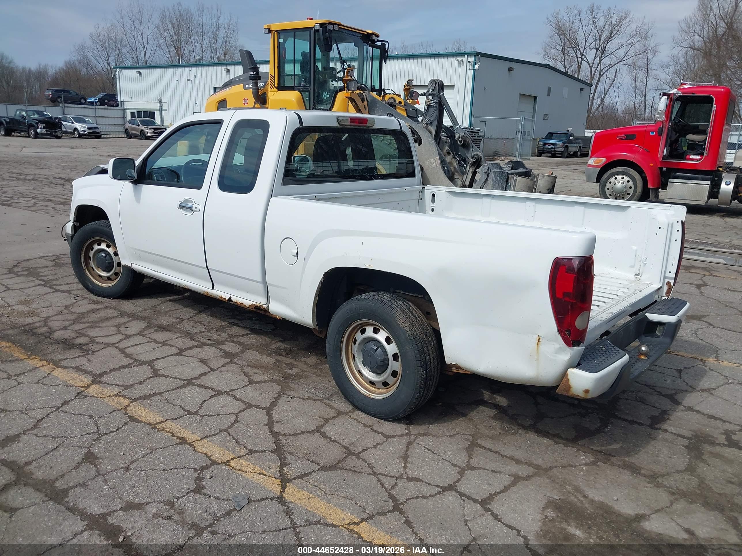 CHEVROLET COLORADO image 3