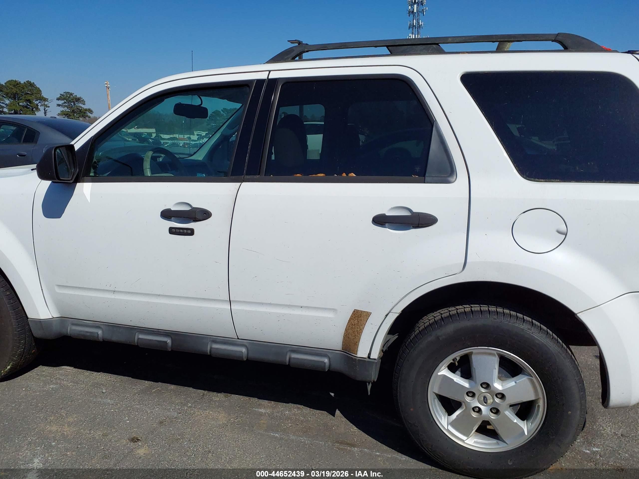 FORD ESCAPE image 6