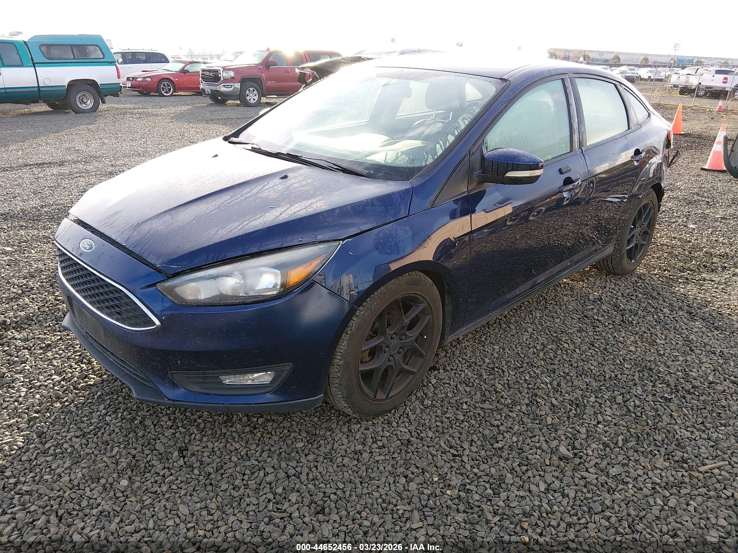 FORD FOCUS image 2