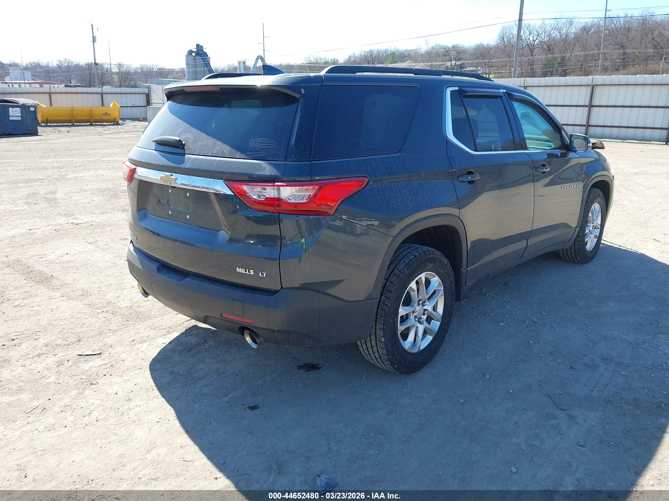 CHEVROLET TRAVERSE image 4