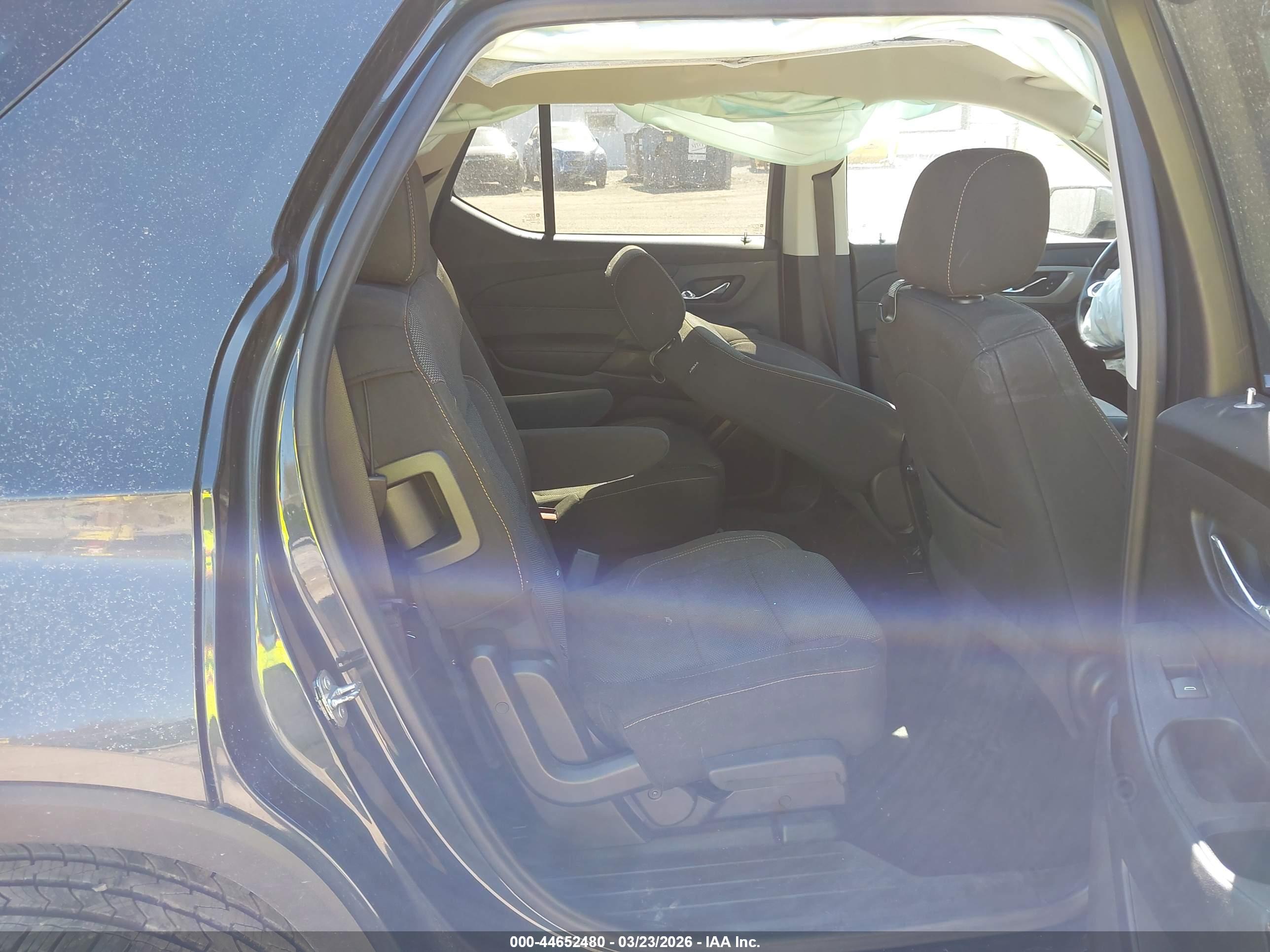 CHEVROLET TRAVERSE image 8