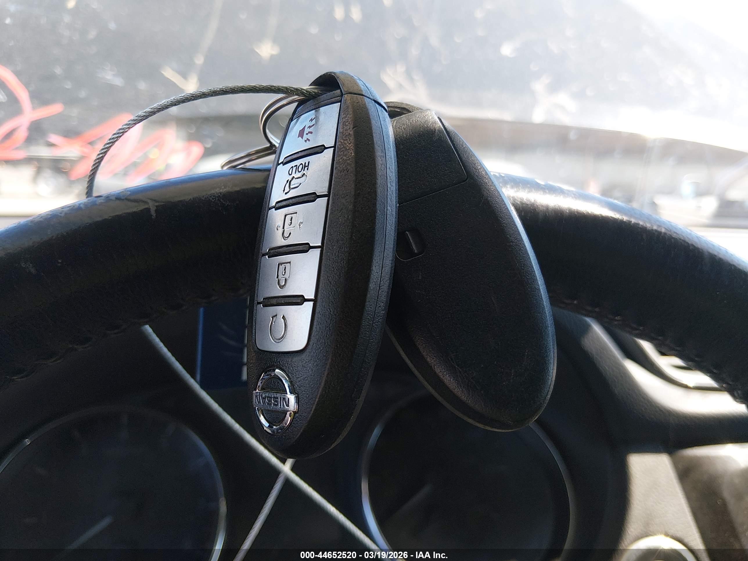 NISSAN ROGUE image 11