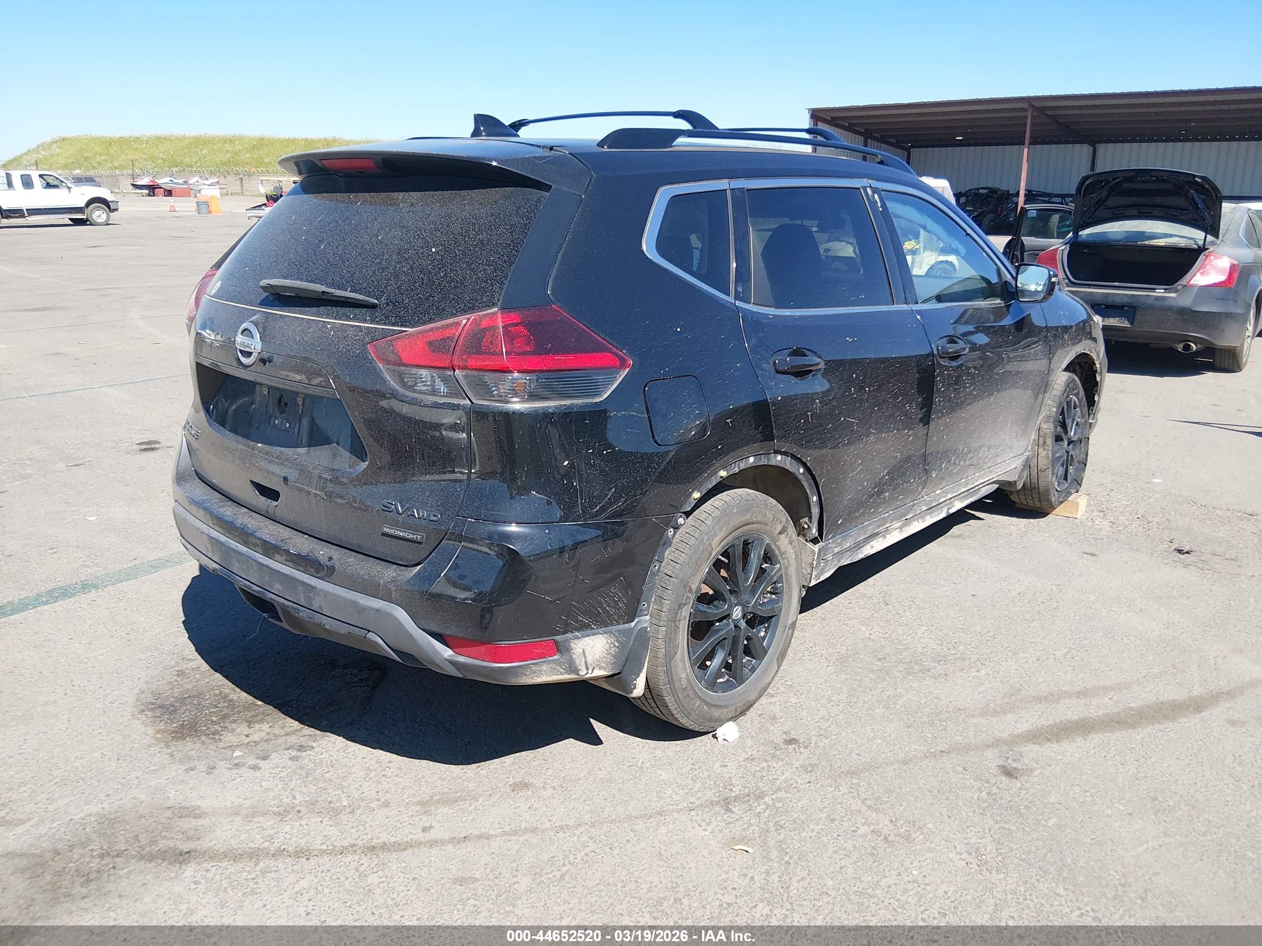 NISSAN ROGUE image 4