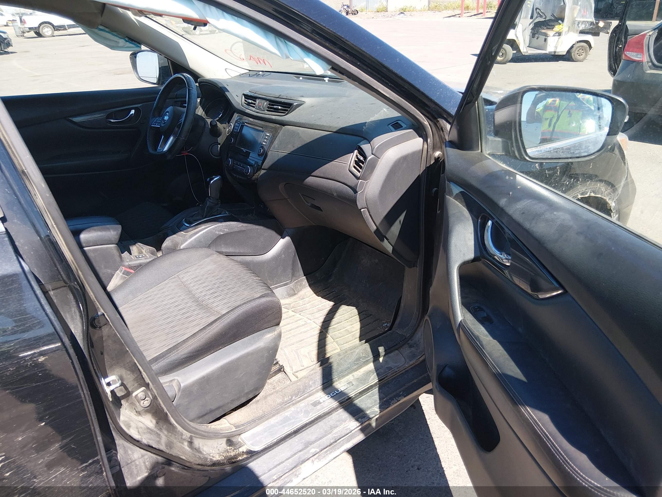 NISSAN ROGUE image 5