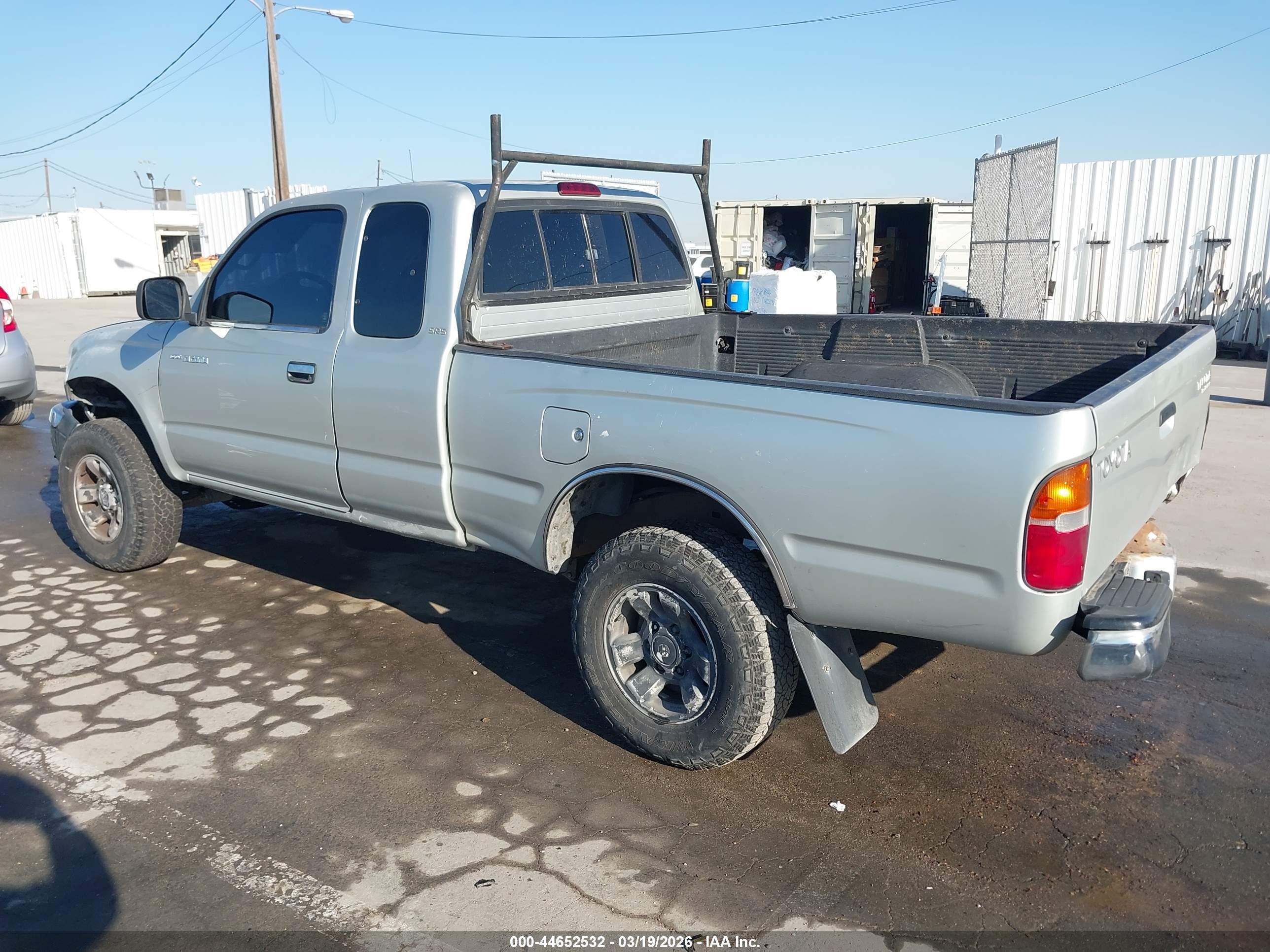 TOYOTA TACOMA image 3