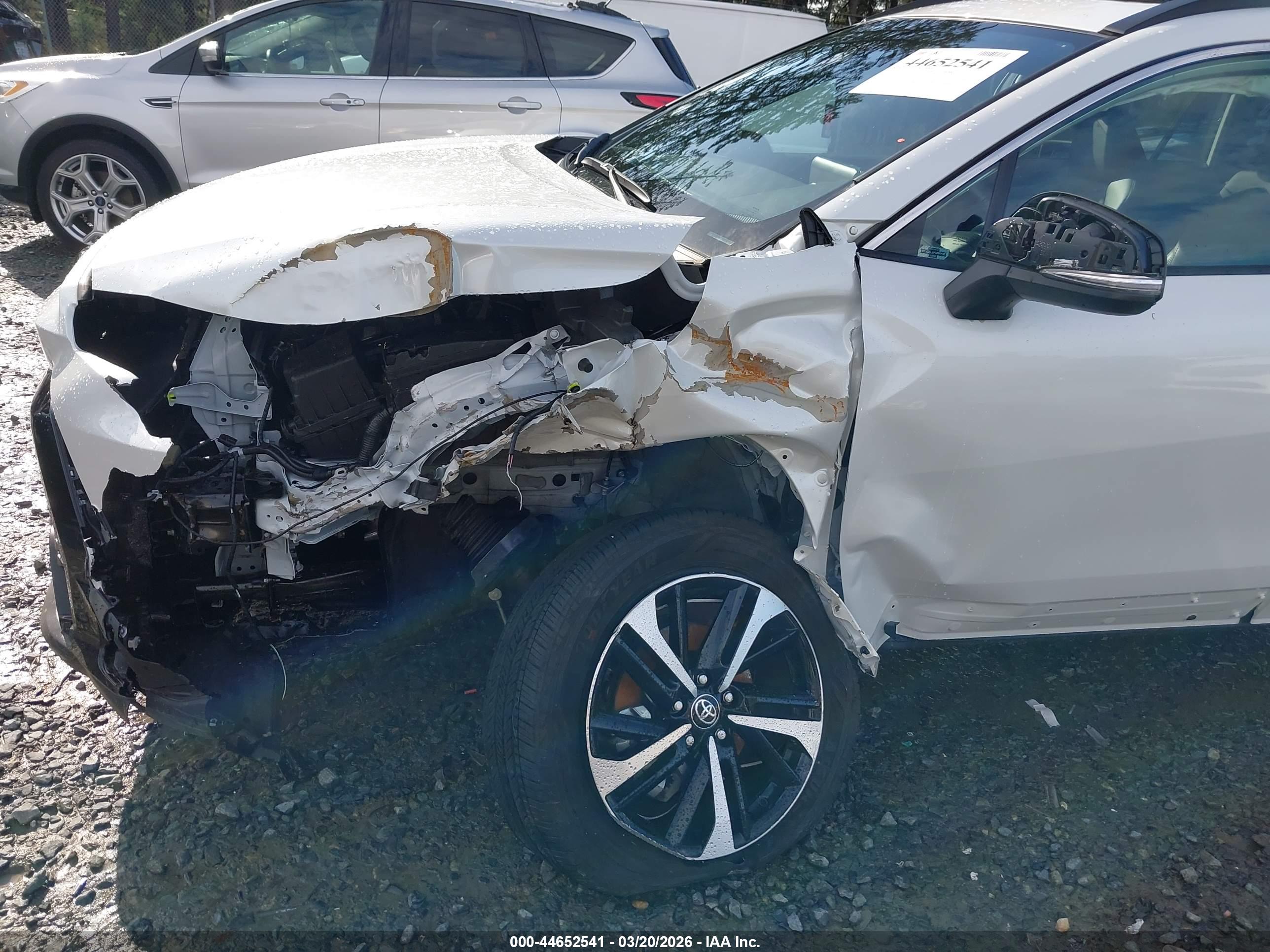 TOYOTA COROLLA image 6