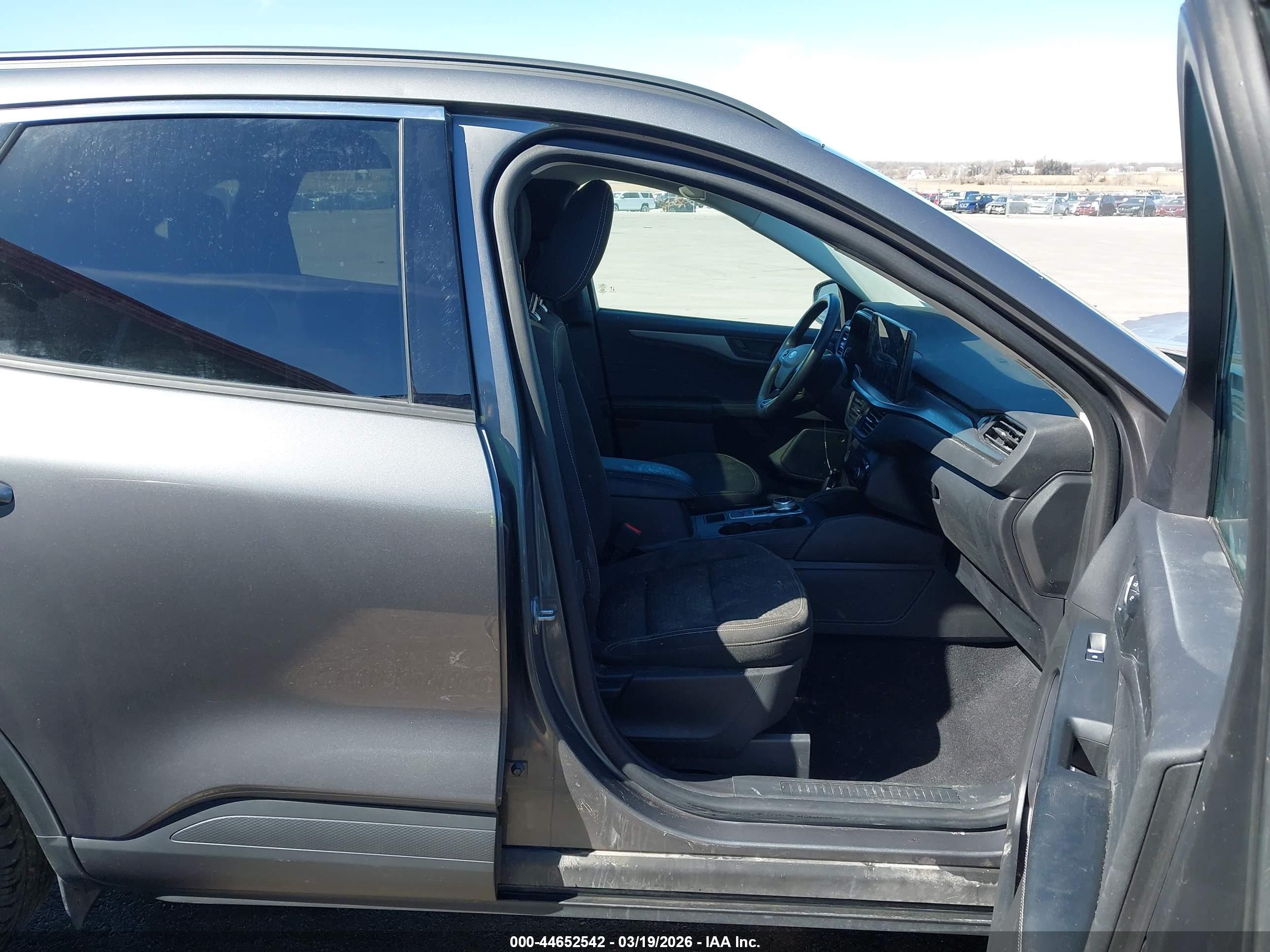 FORD ESCAPE image 5