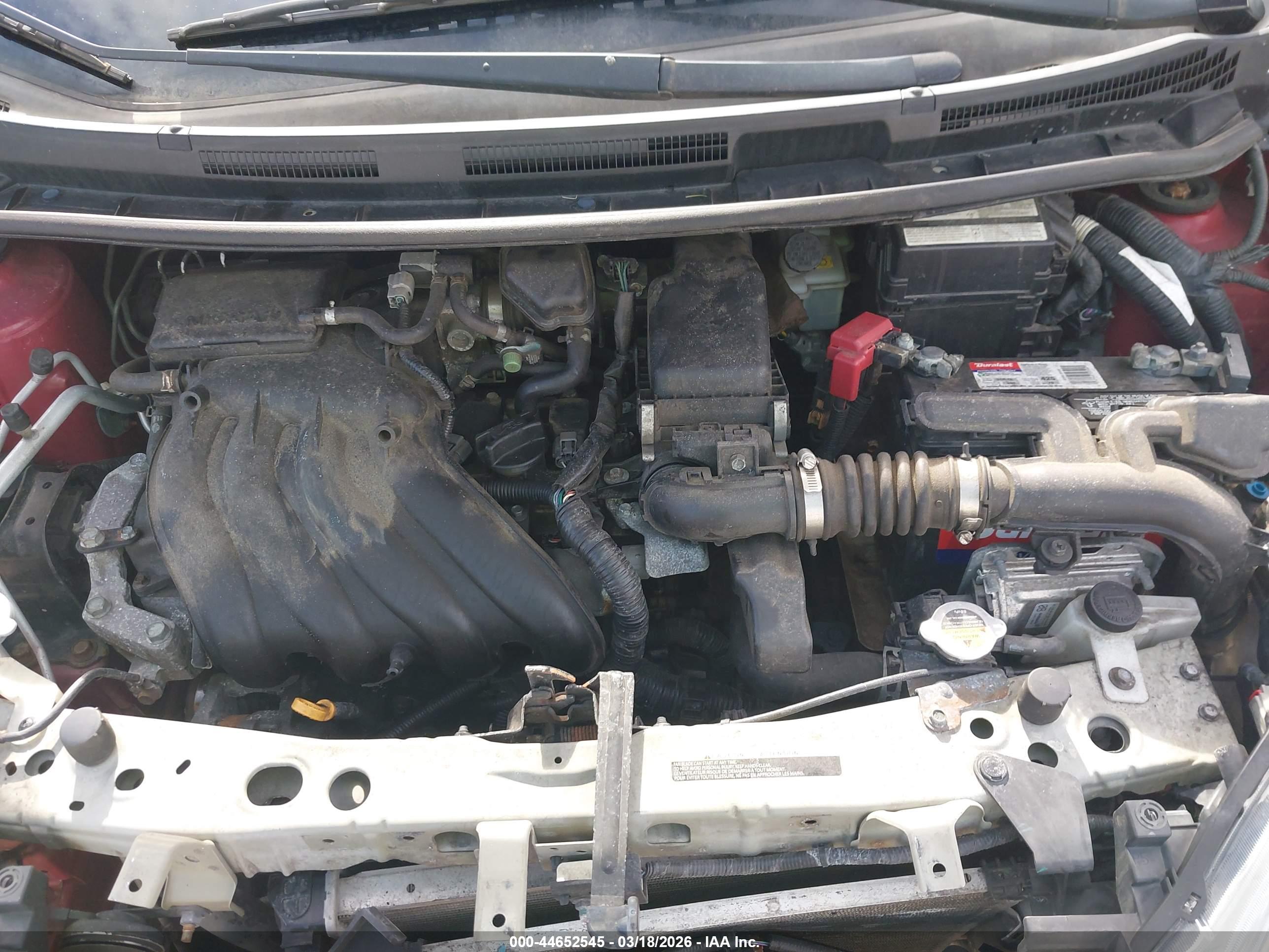 NISSAN VERSA image 10