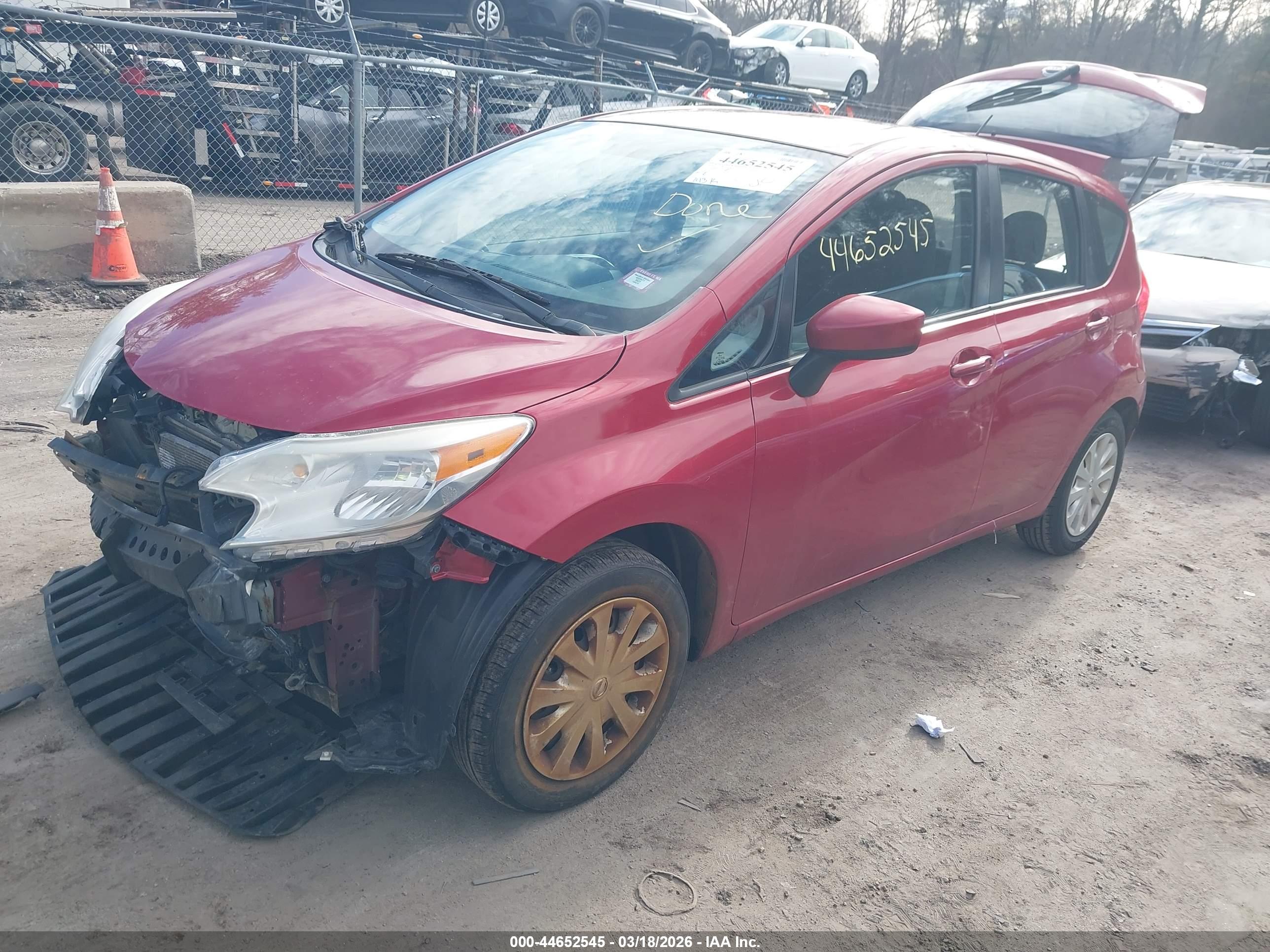 NISSAN VERSA image 2