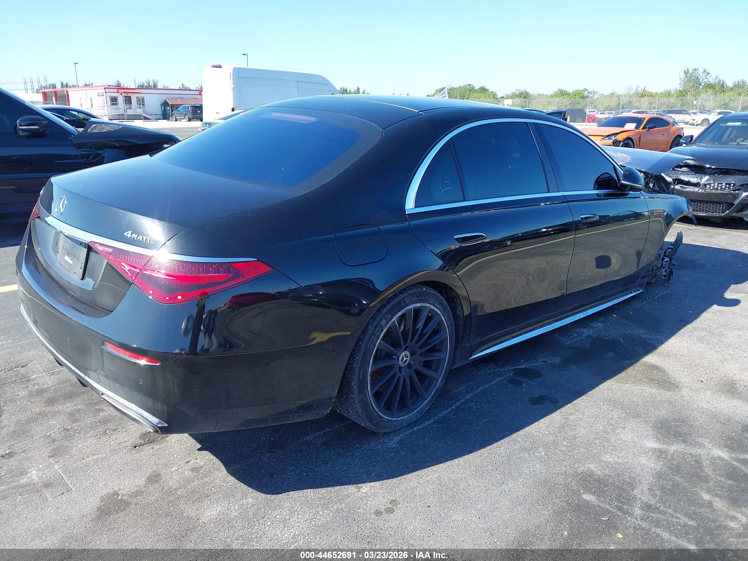 MERCEDES-BENZ S image 4