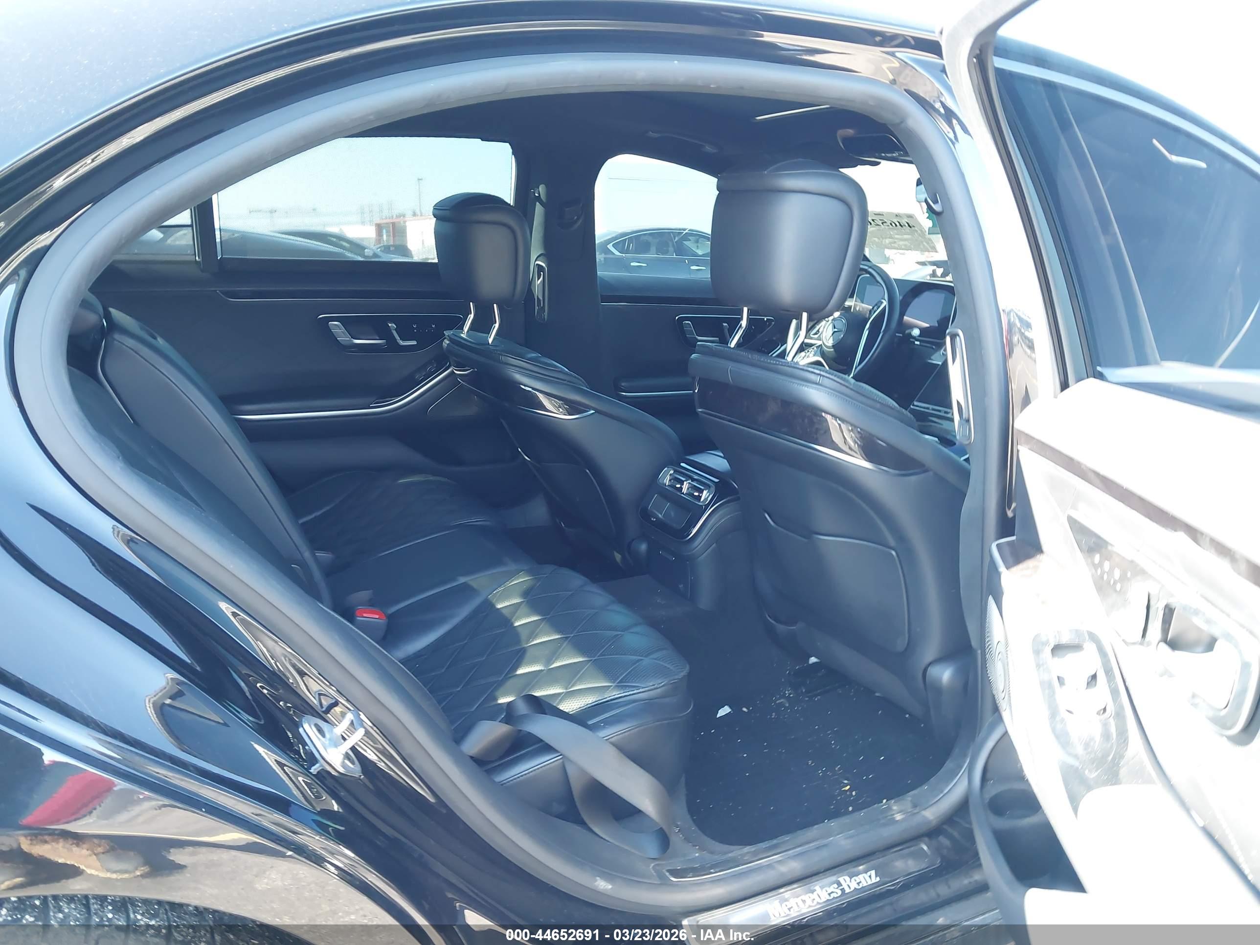 MERCEDES-BENZ S image 8