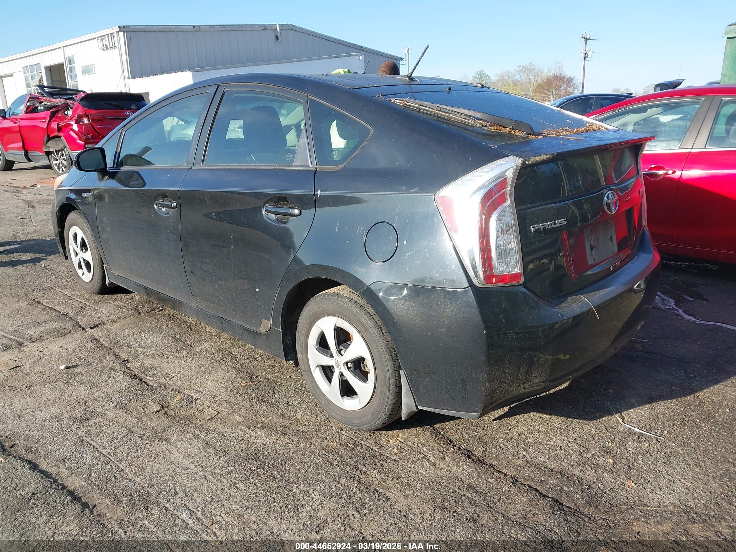 TOYOTA PRIUS image 3