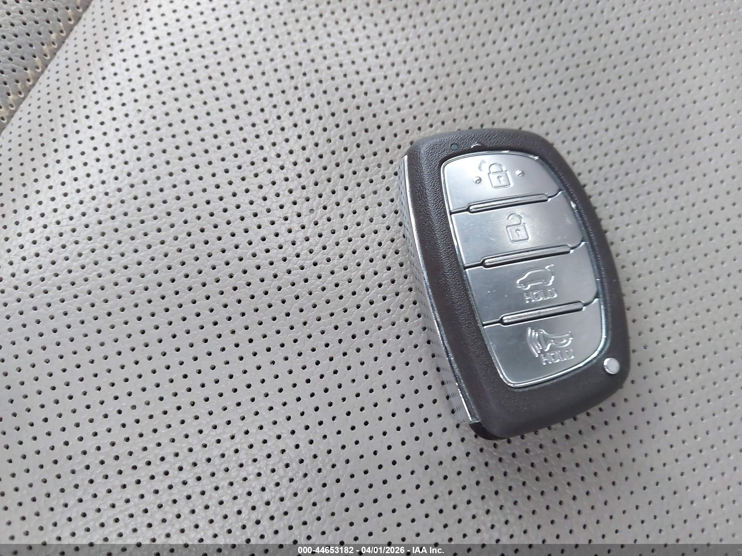 HYUNDAI TUCSON image 11