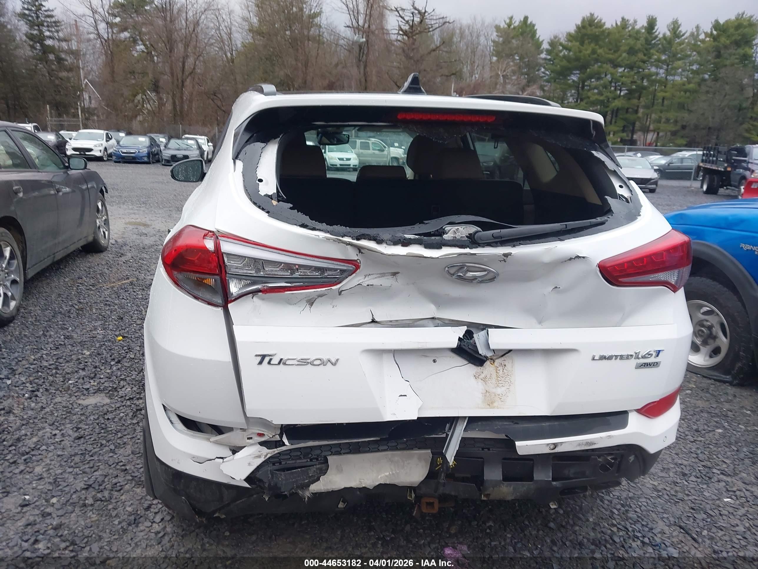 HYUNDAI TUCSON image 6