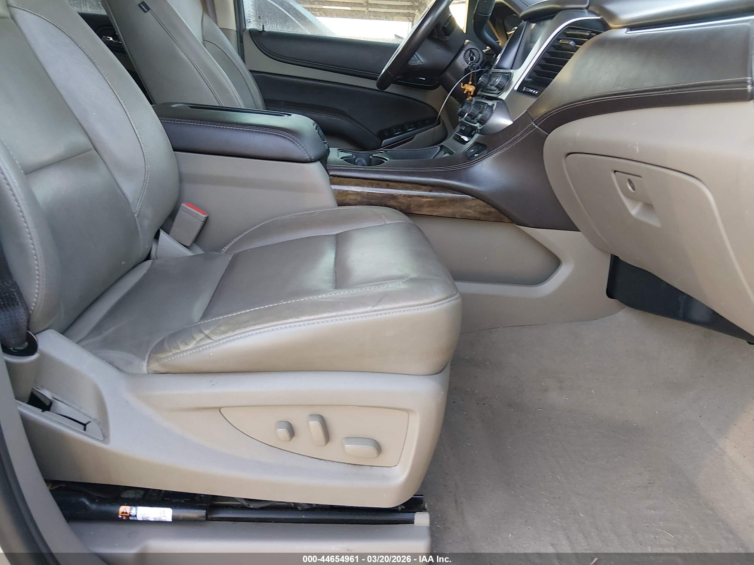 CHEVROLET TAHOE image 5