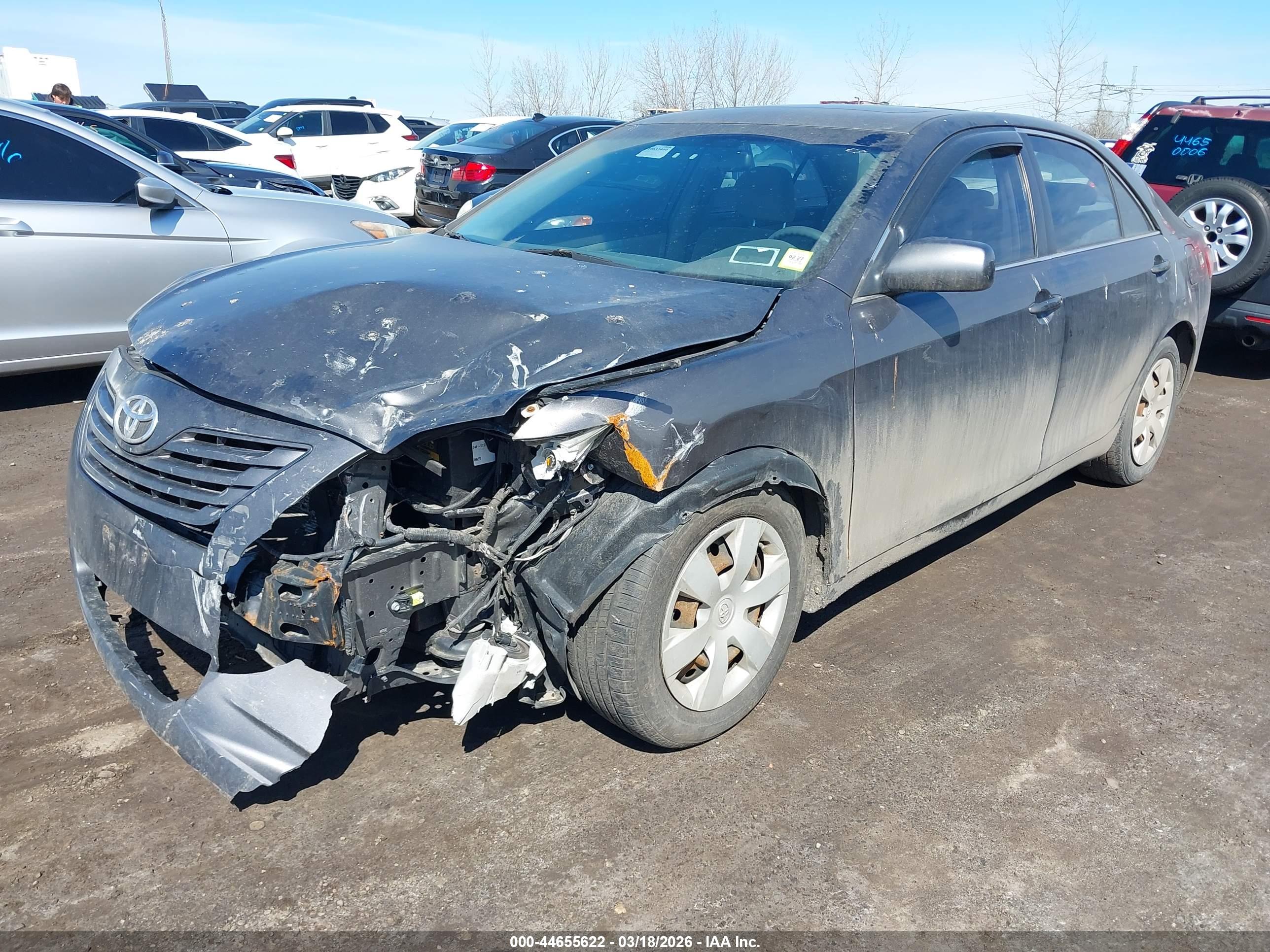 TOYOTA CAMRY image 2