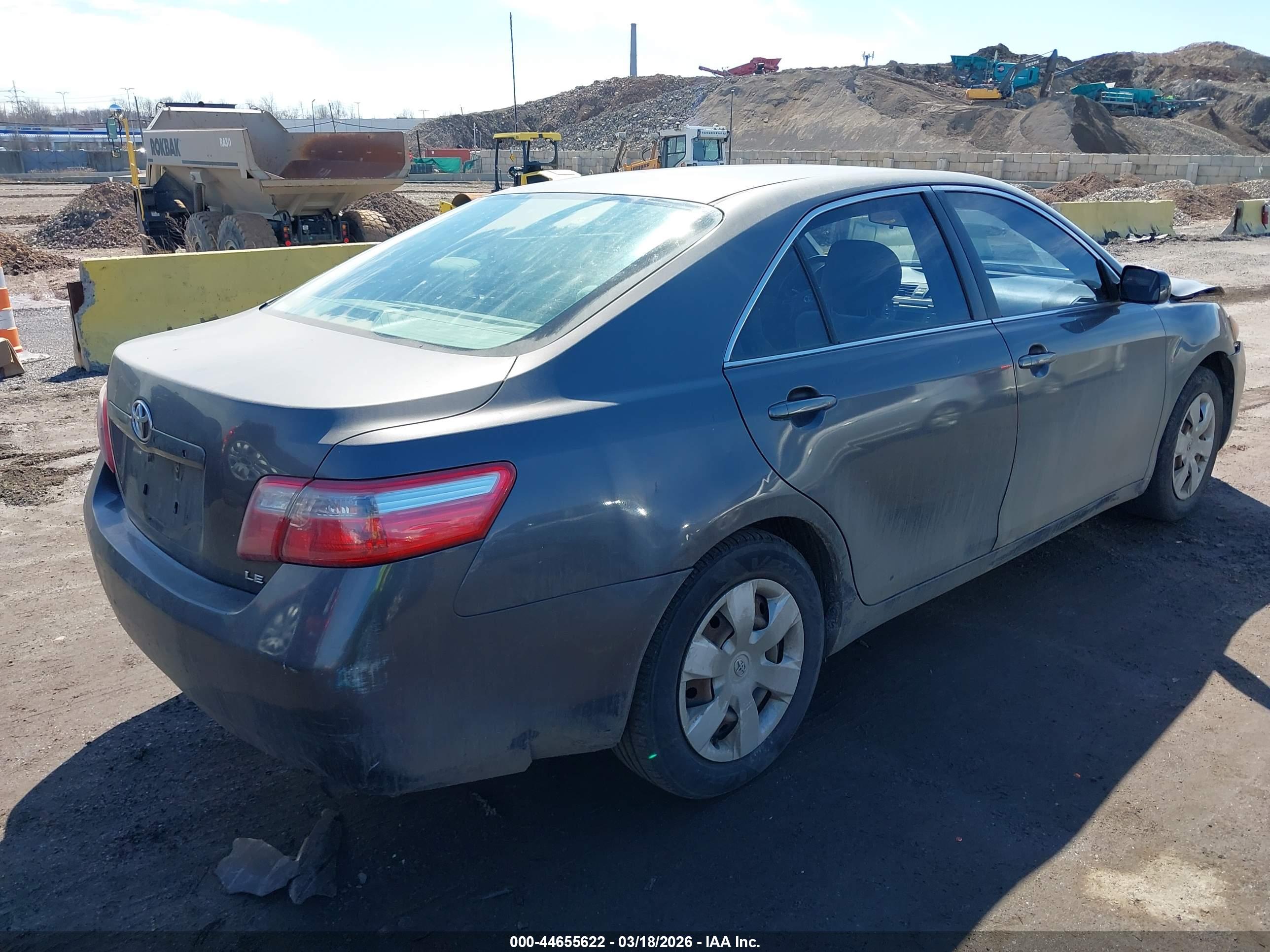 TOYOTA CAMRY image 4