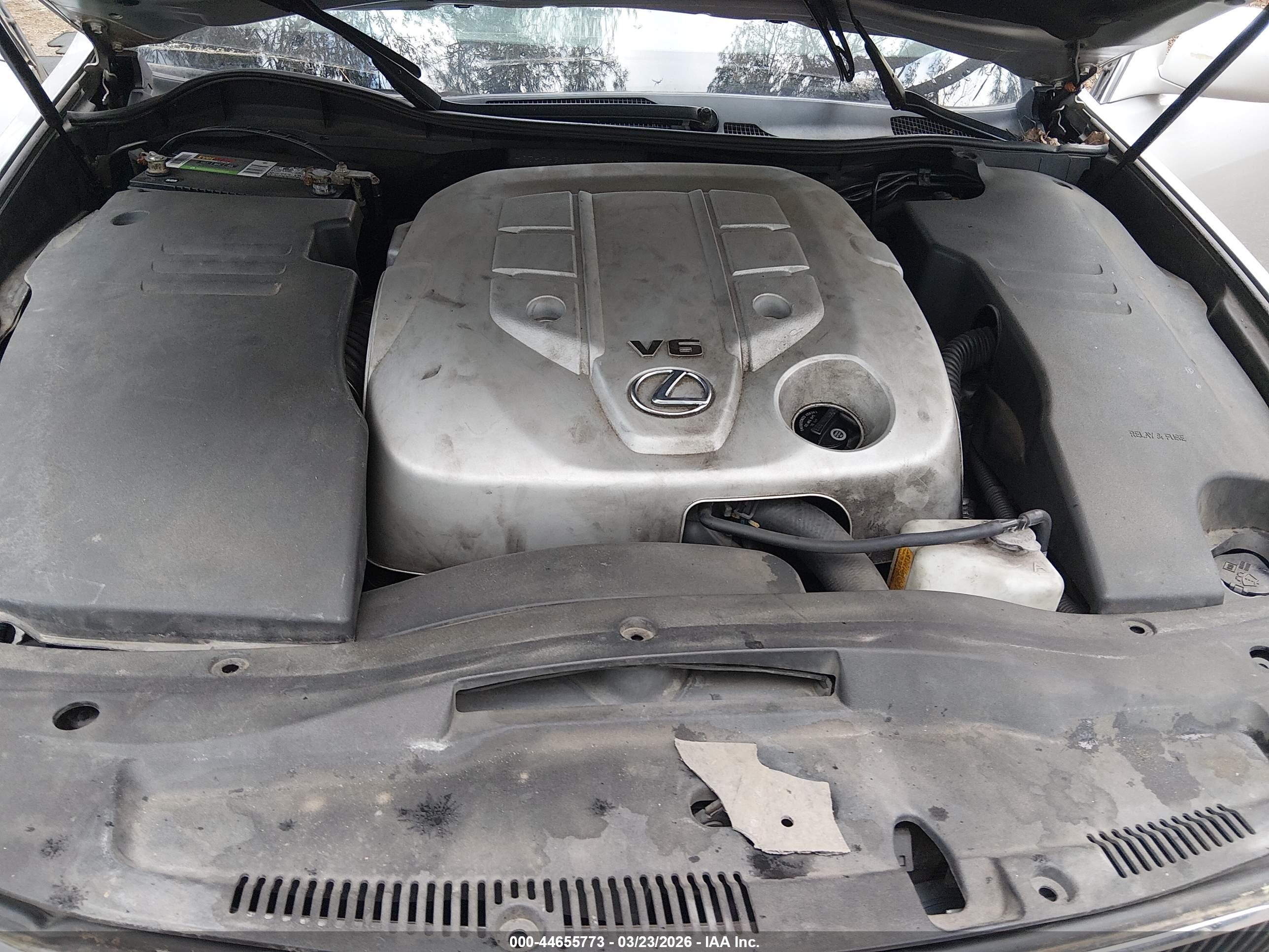 LEXUS GS image 10