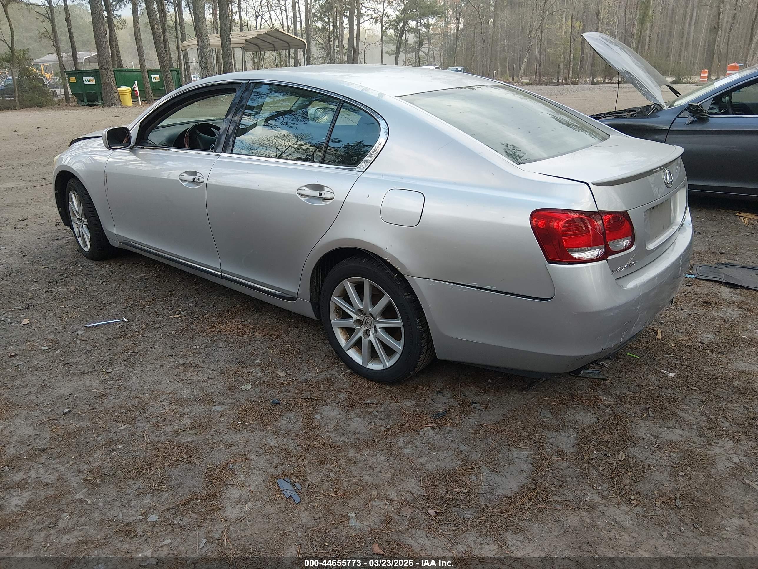LEXUS GS image 3