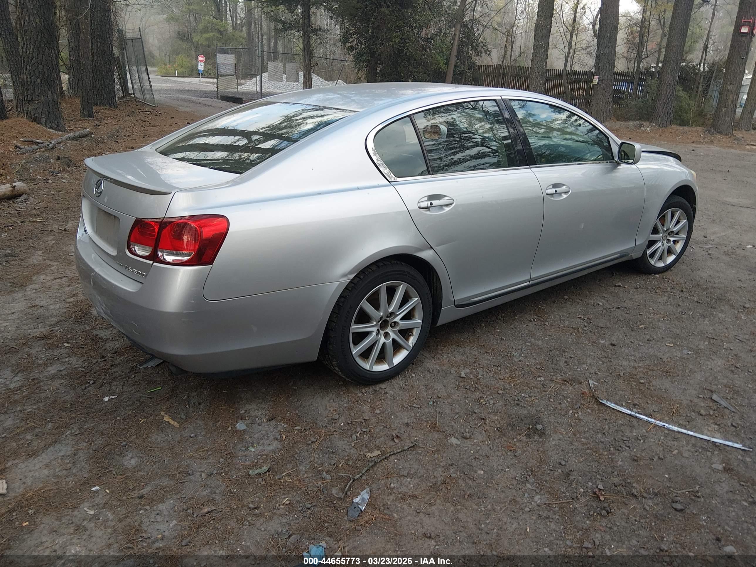 LEXUS GS image 4