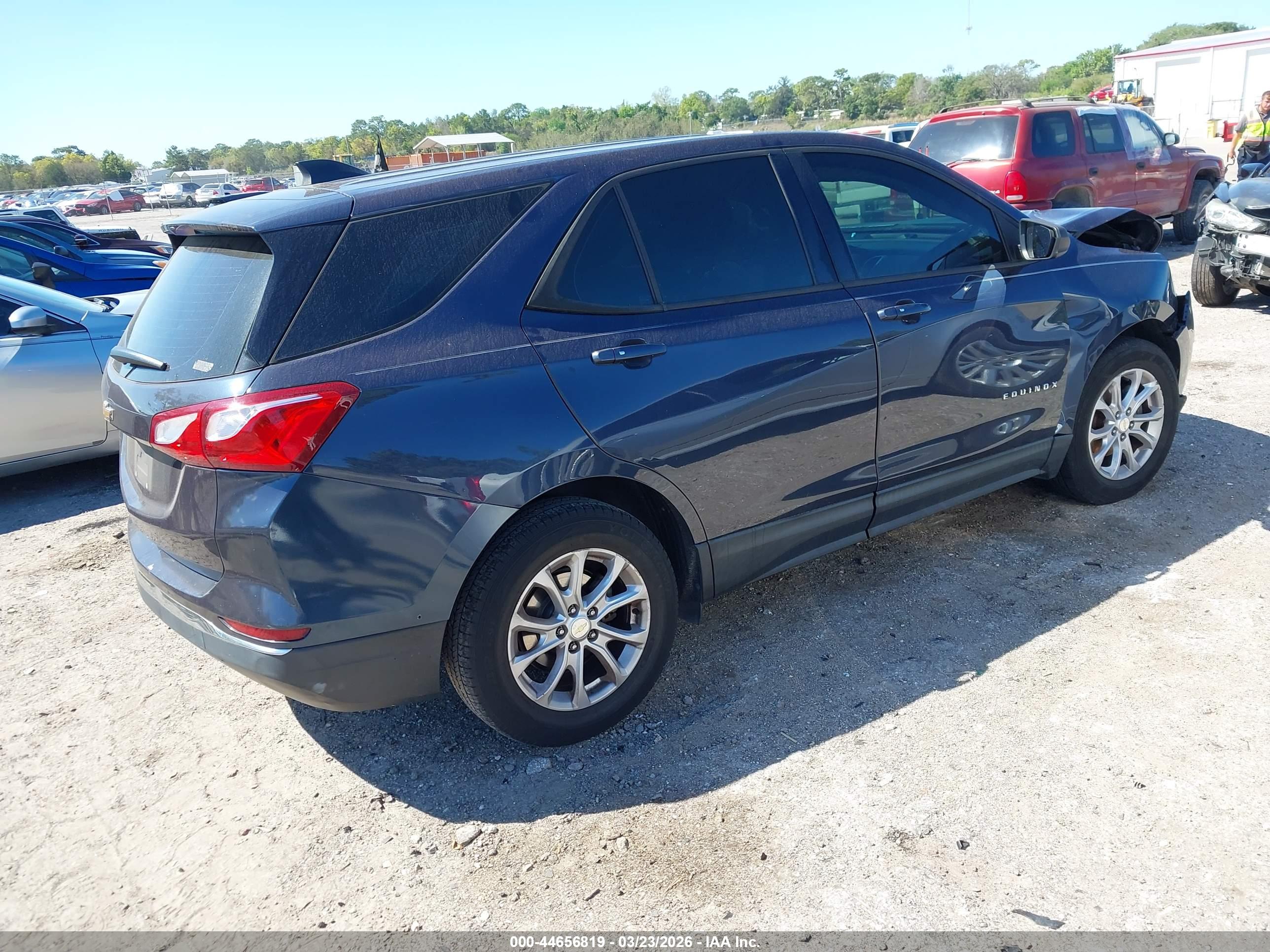 CHEVROLET EQUINOX image 4