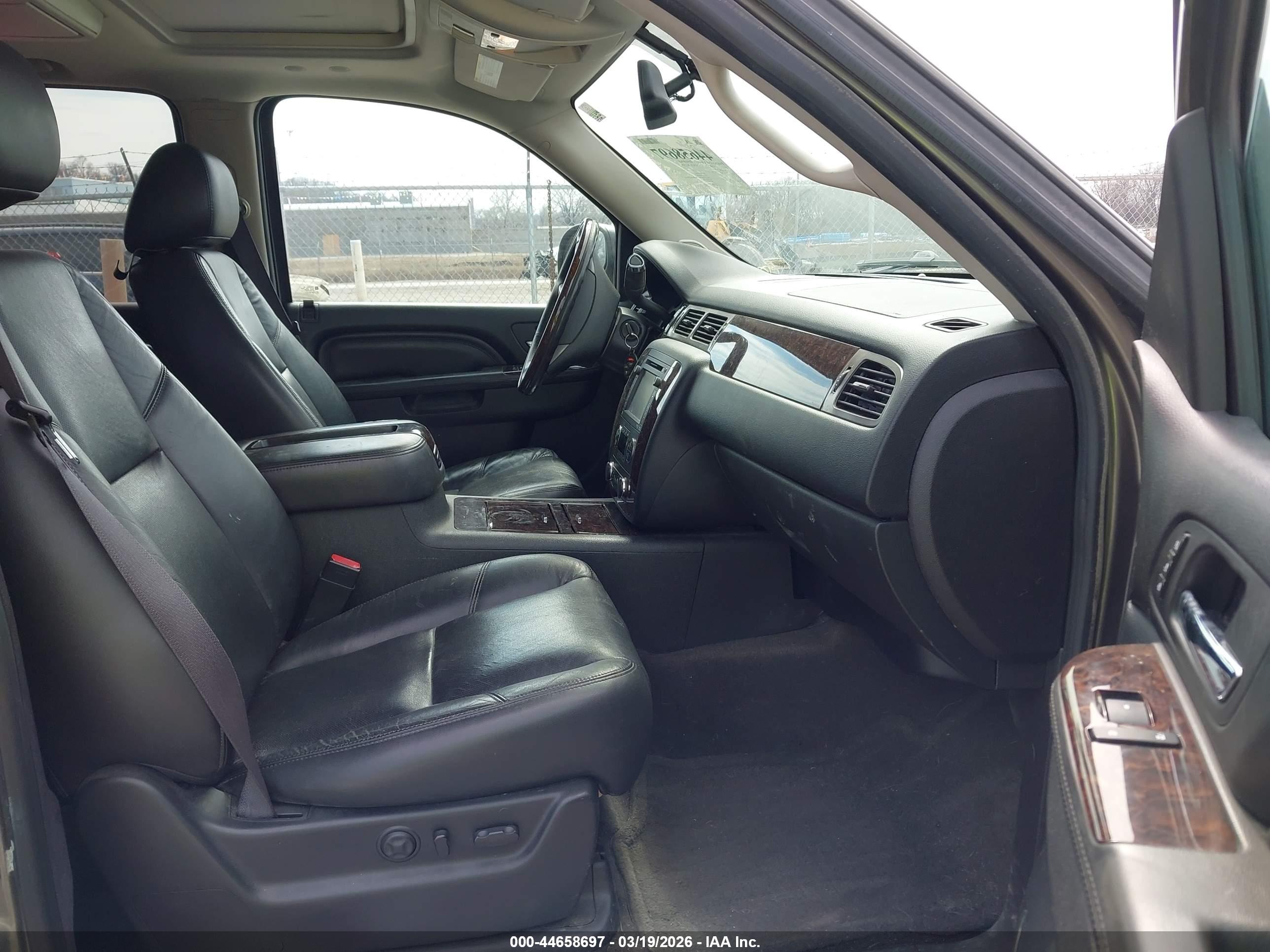 GMC YUKON image 5