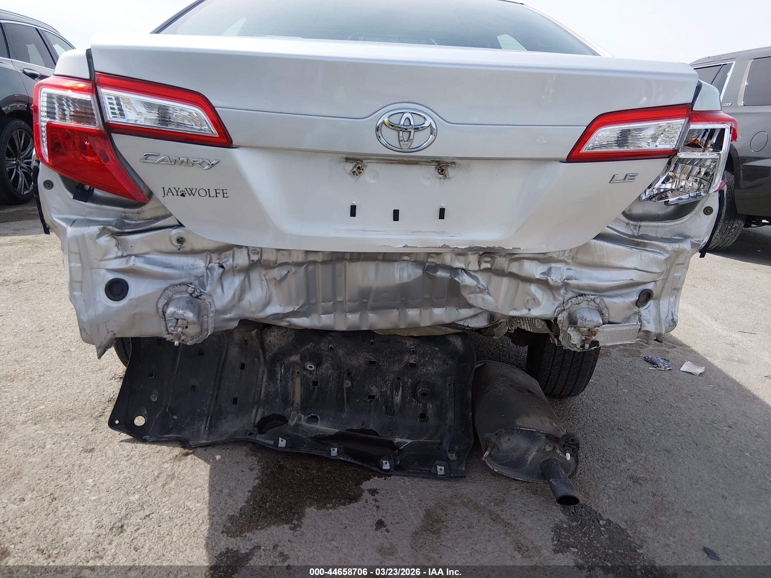 TOYOTA CAMRY image 6