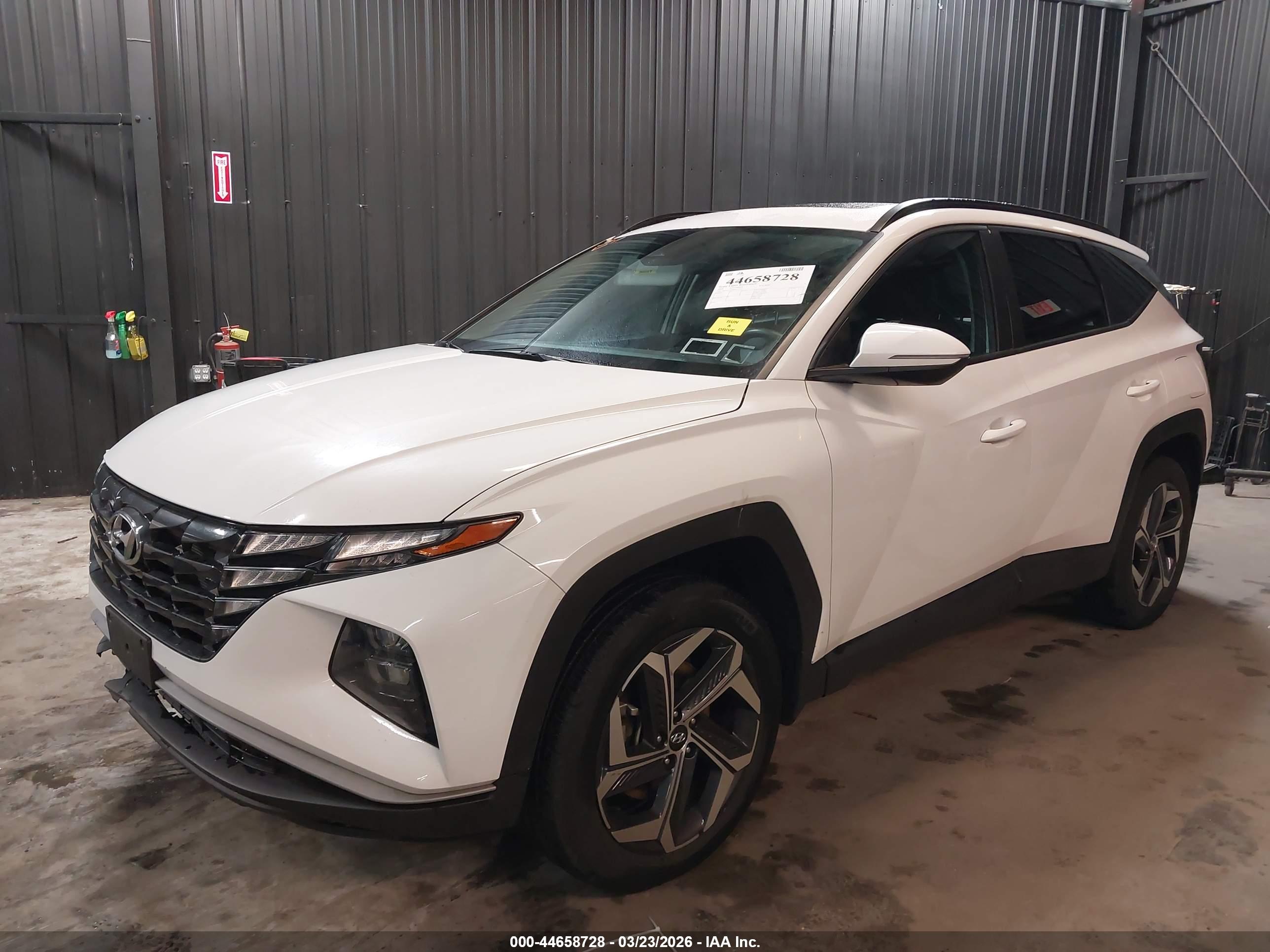 HYUNDAI TUCSON image 2