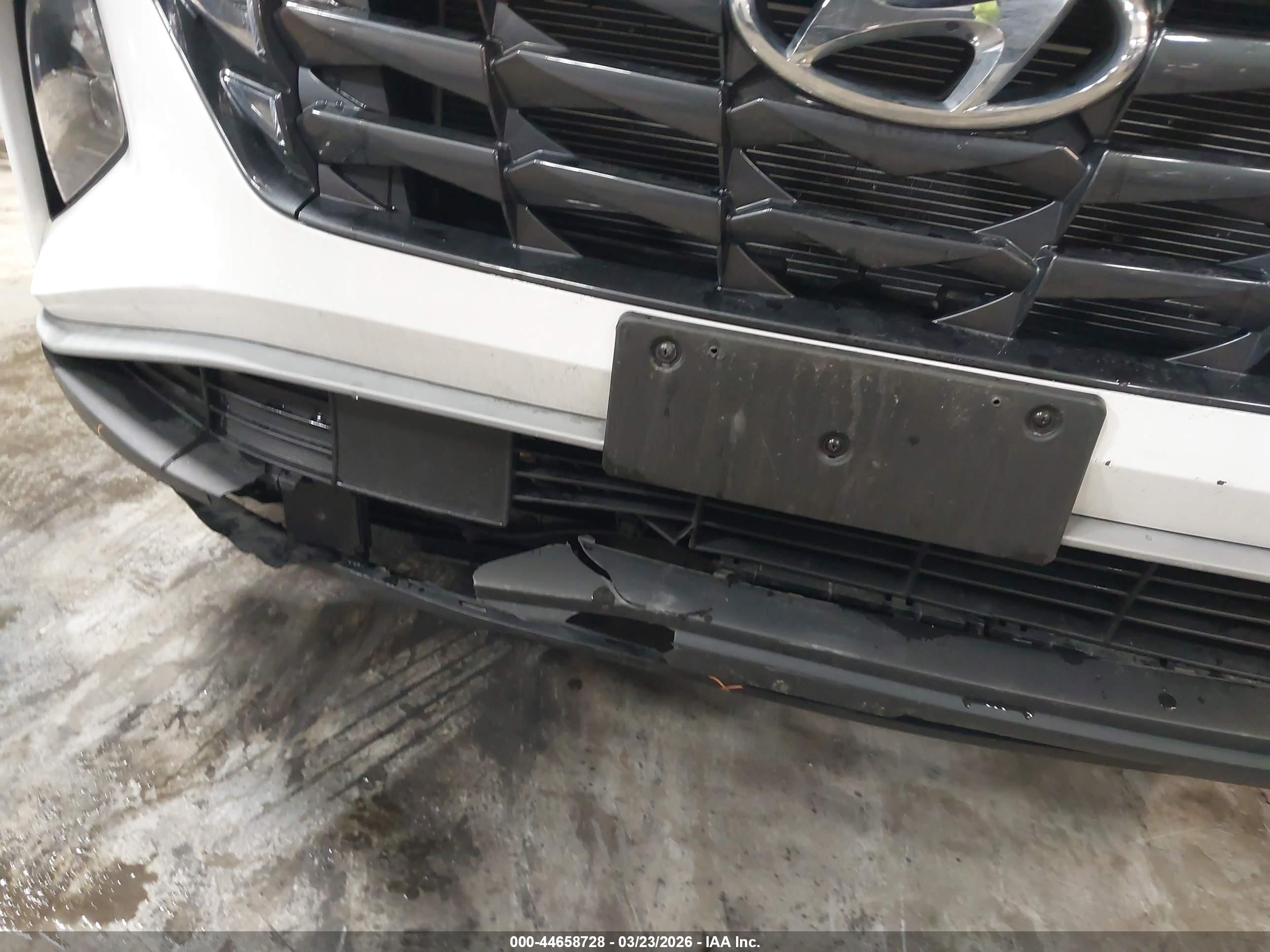 HYUNDAI TUCSON image 6