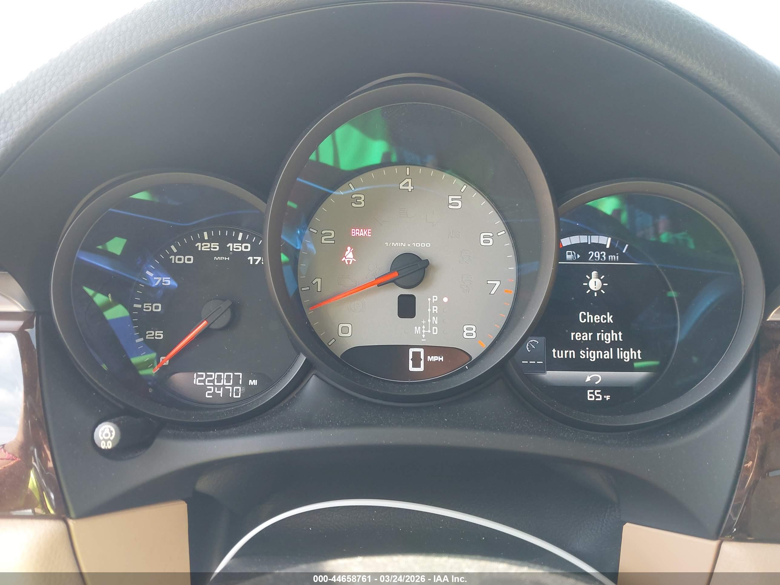 PORSCHE MACAN image 7