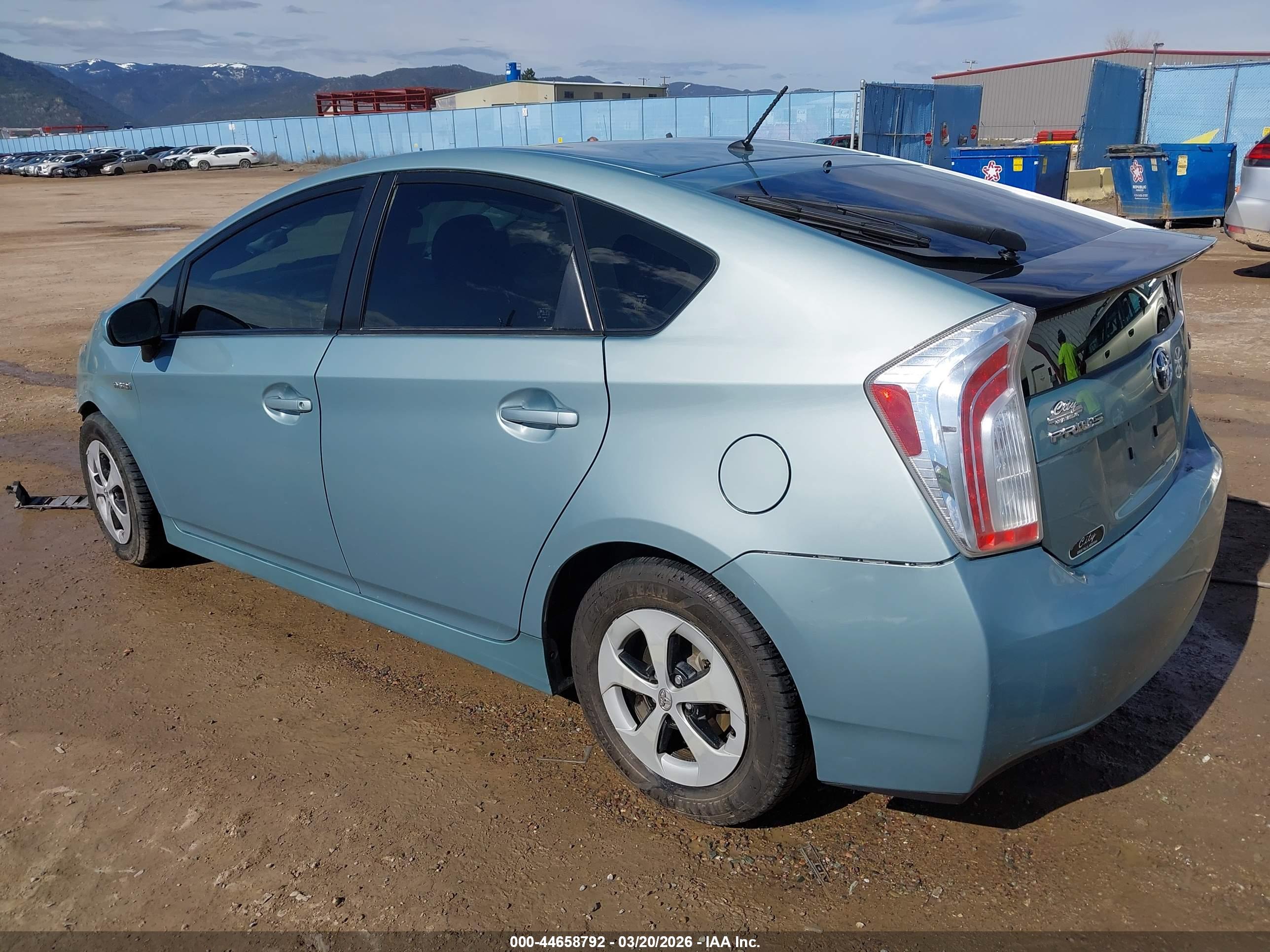 TOYOTA PRIUS image 3