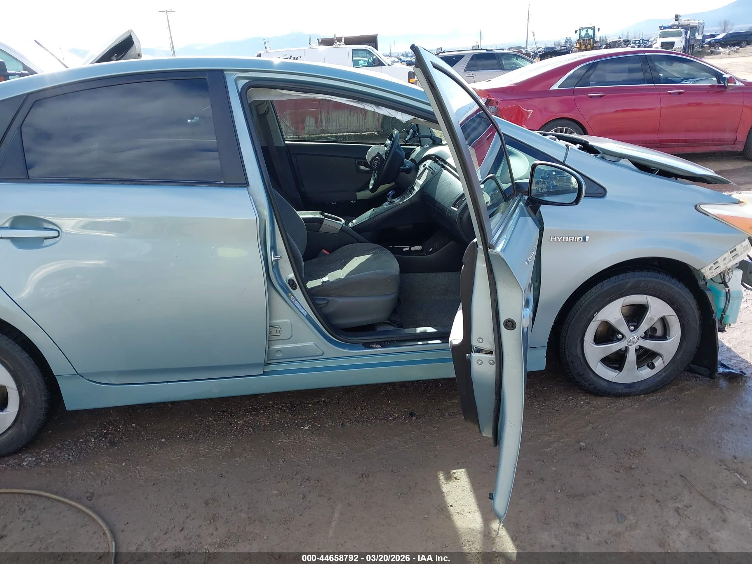 TOYOTA PRIUS image 5