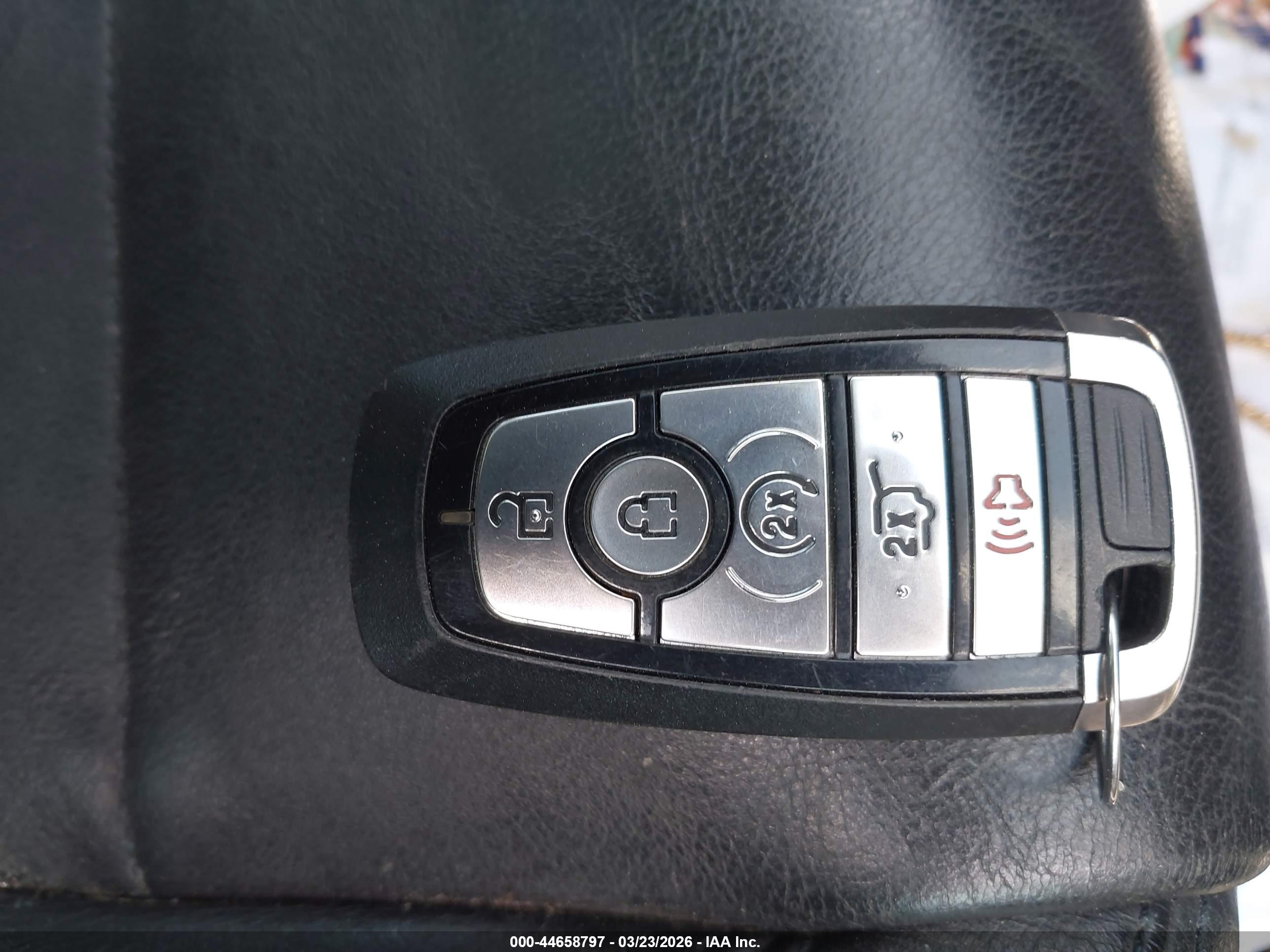 FORD EXPLORER image 11