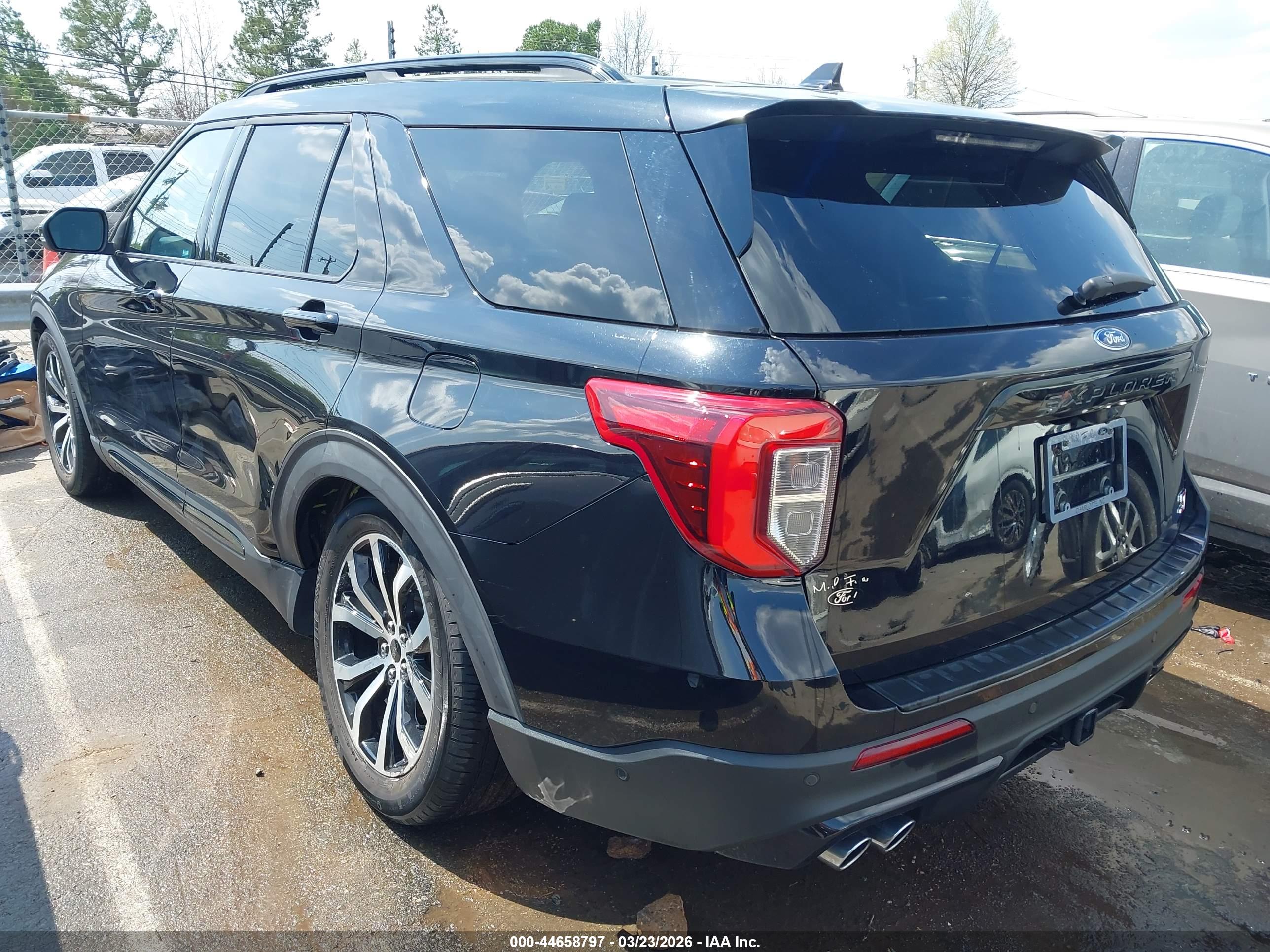FORD EXPLORER image 3