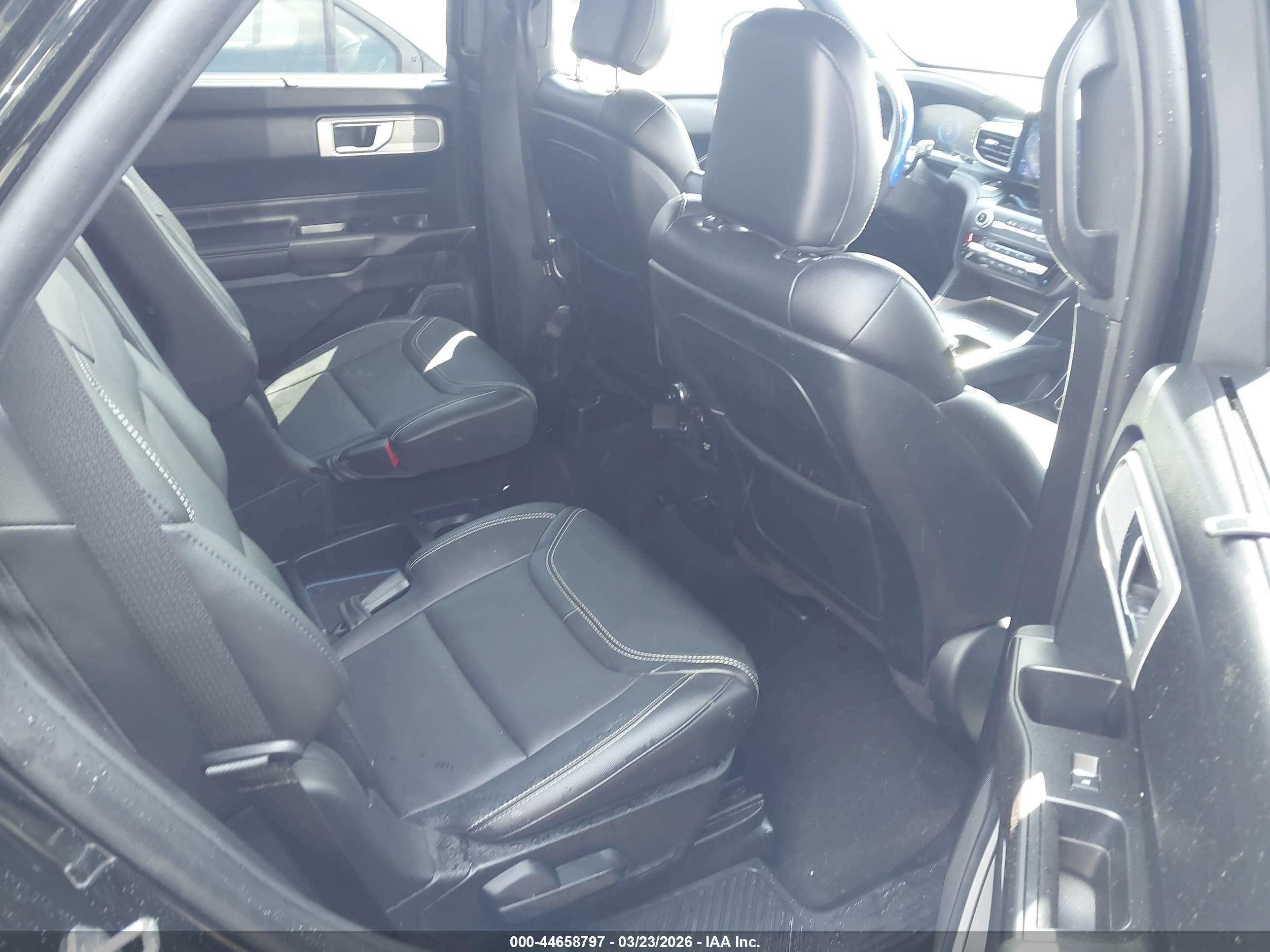 FORD EXPLORER image 8