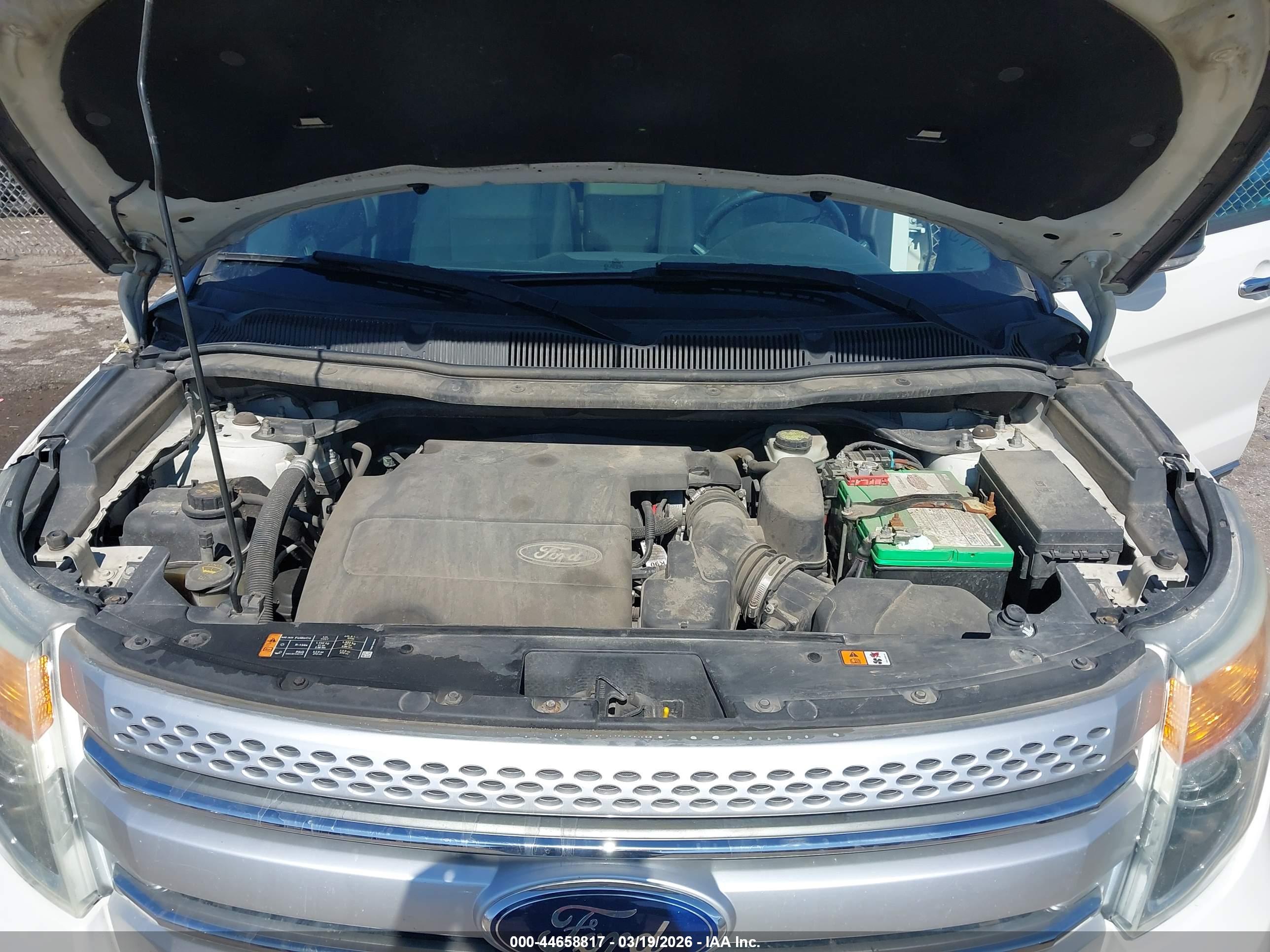 FORD EXPLORER image 10