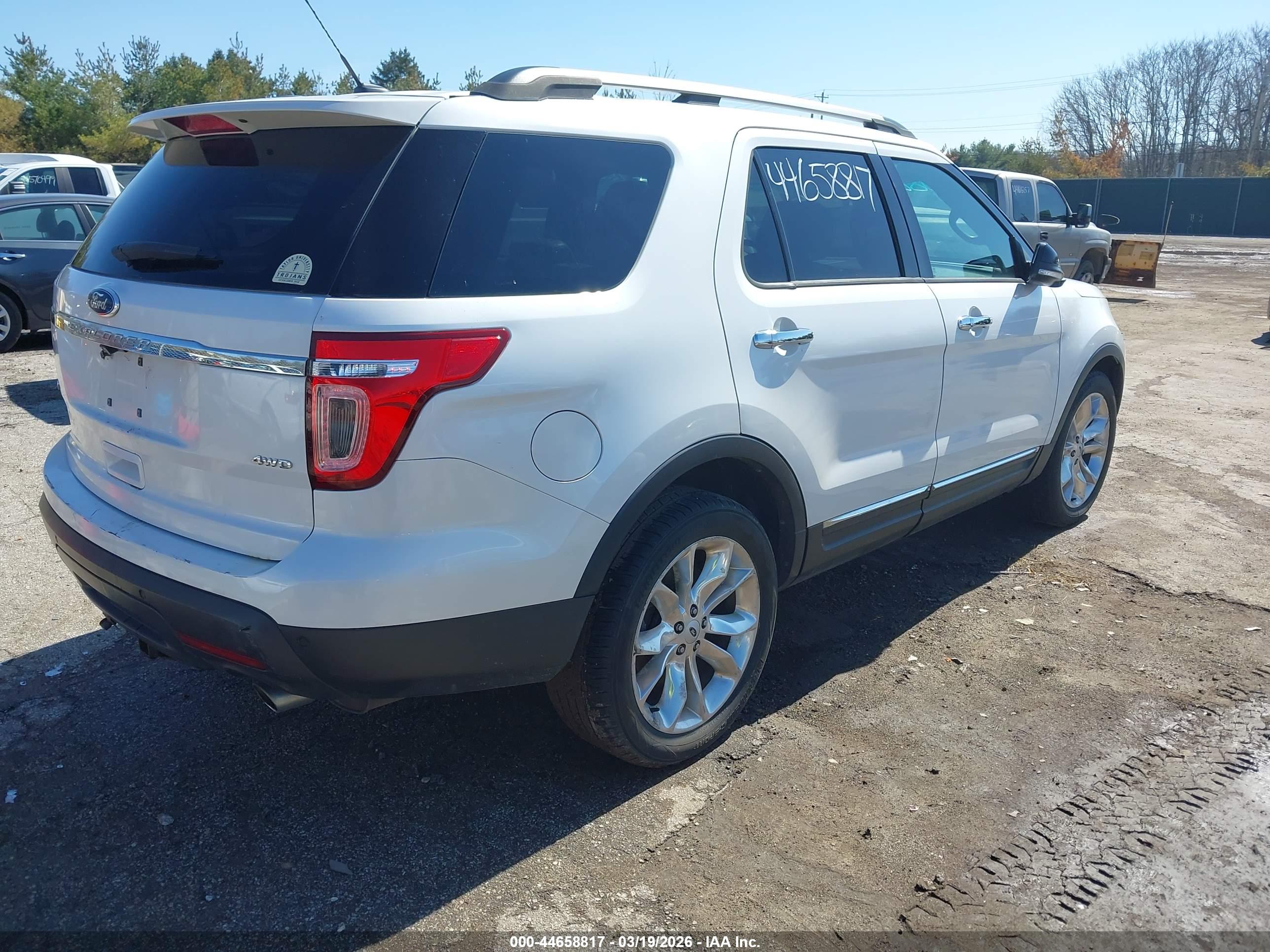FORD EXPLORER image 4