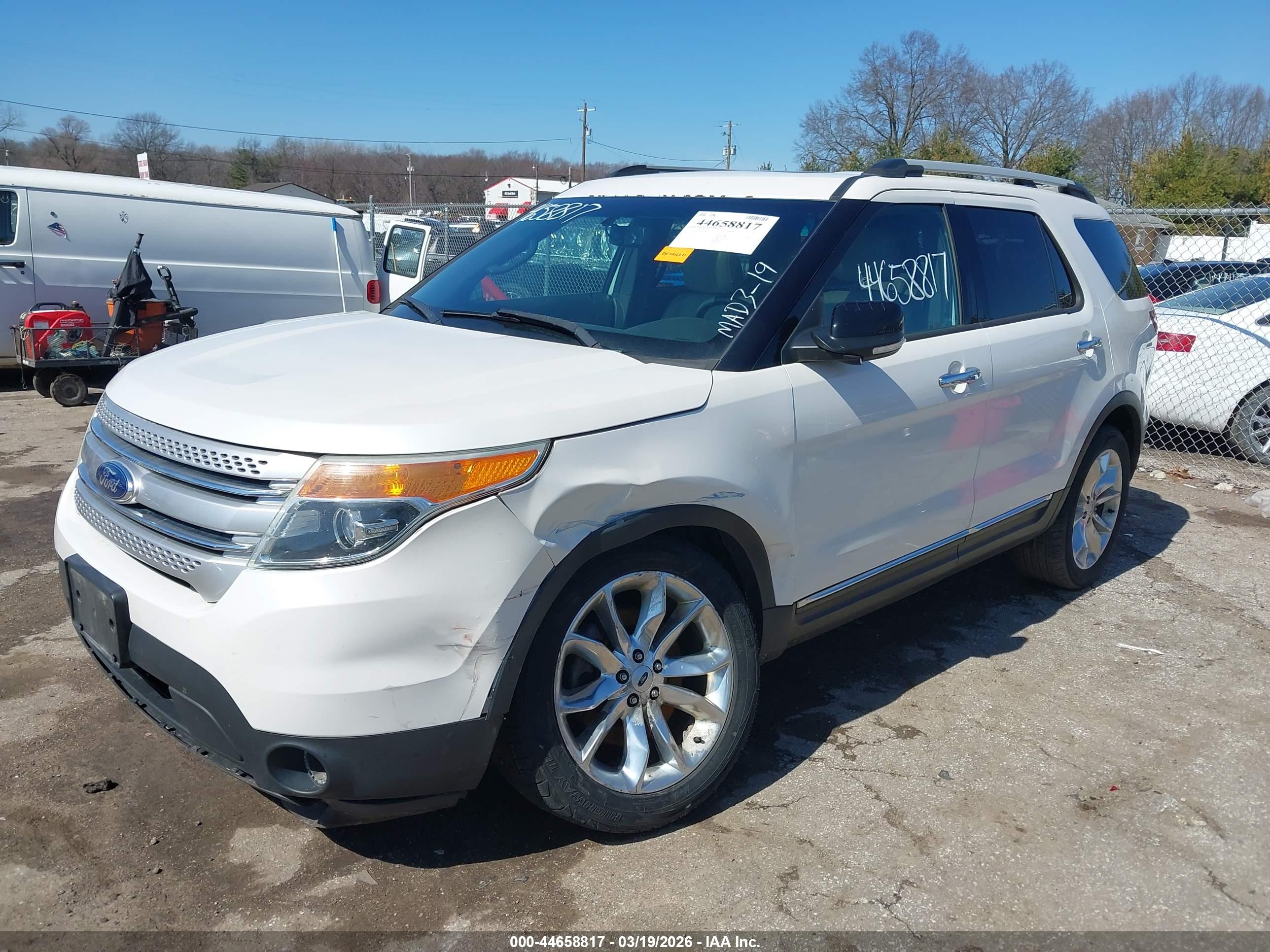 FORD EXPLORER image 6