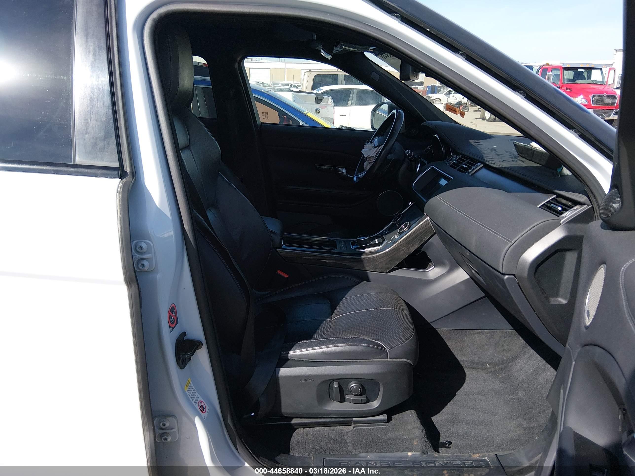 LAND ROVER image 5
