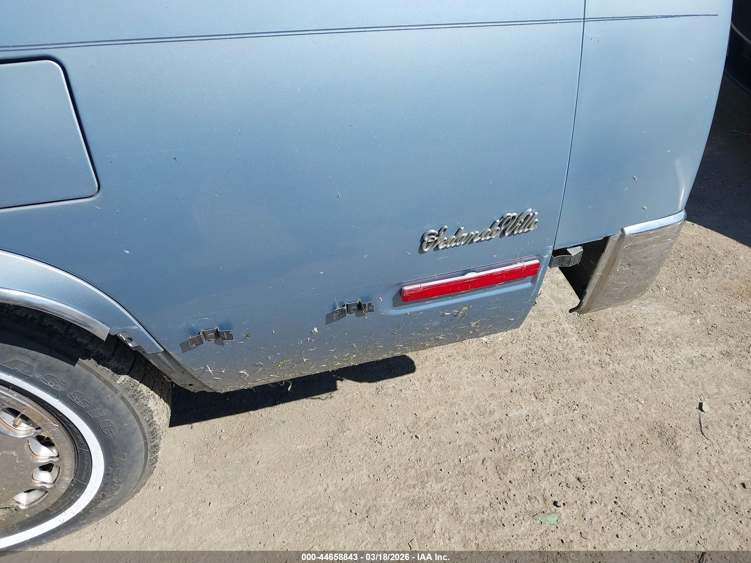 CADILLAC DEVILLE image 6
