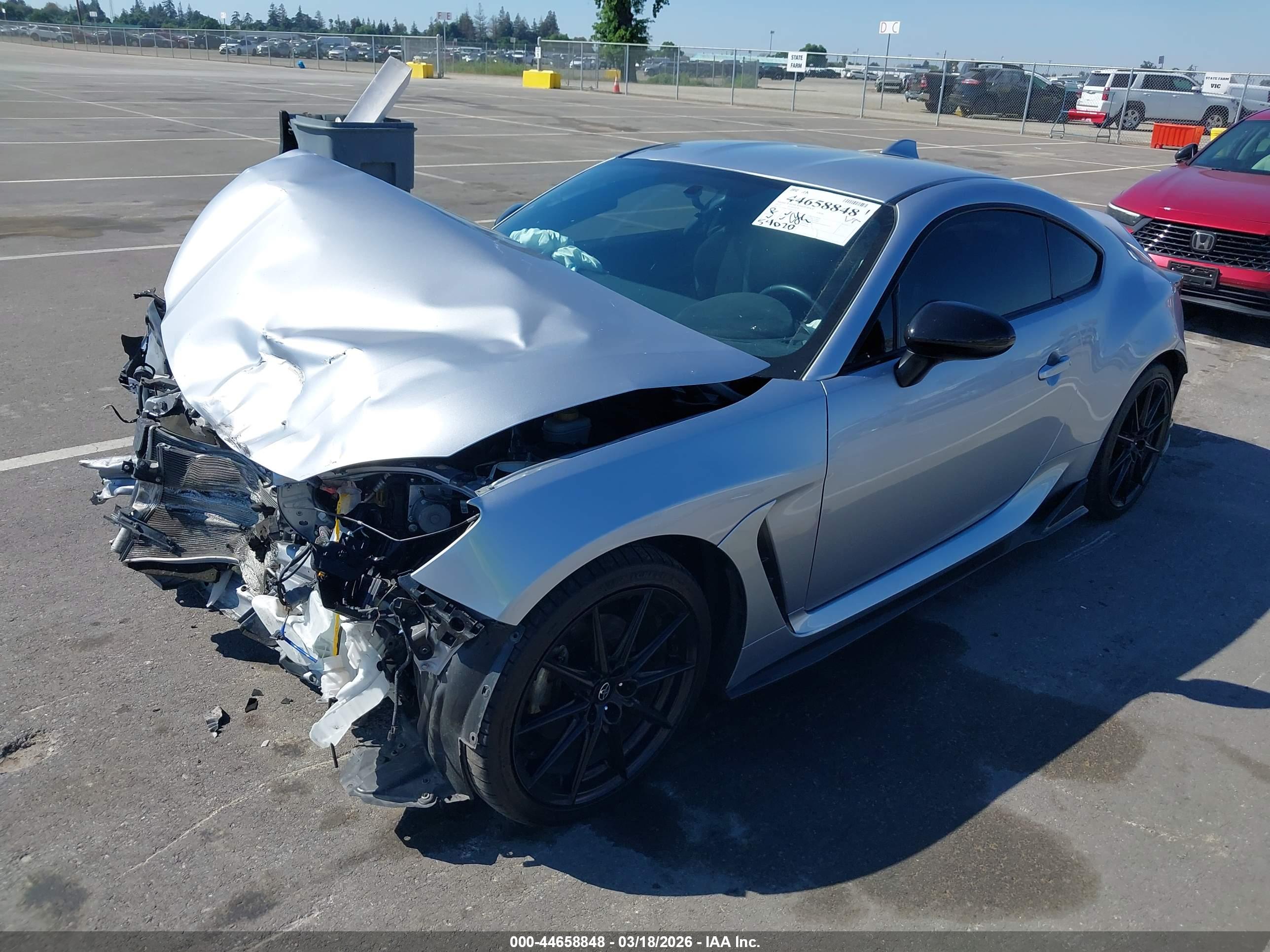 TOYOTA GR86 image 2