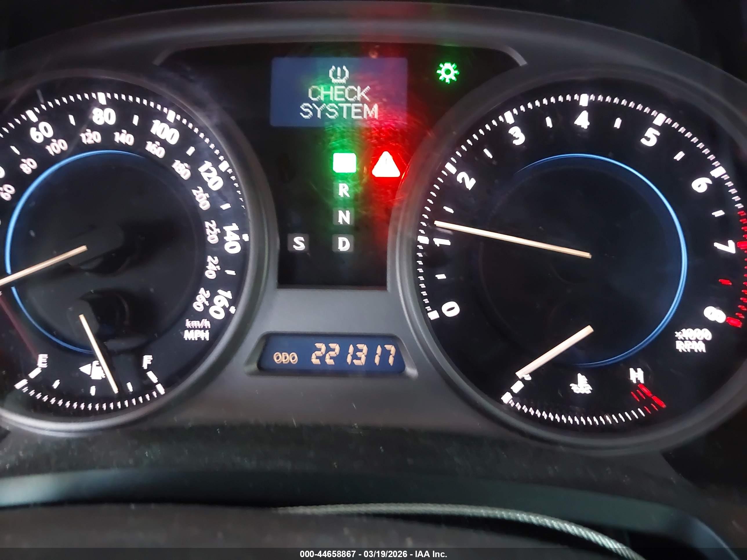LEXUS IS image 7