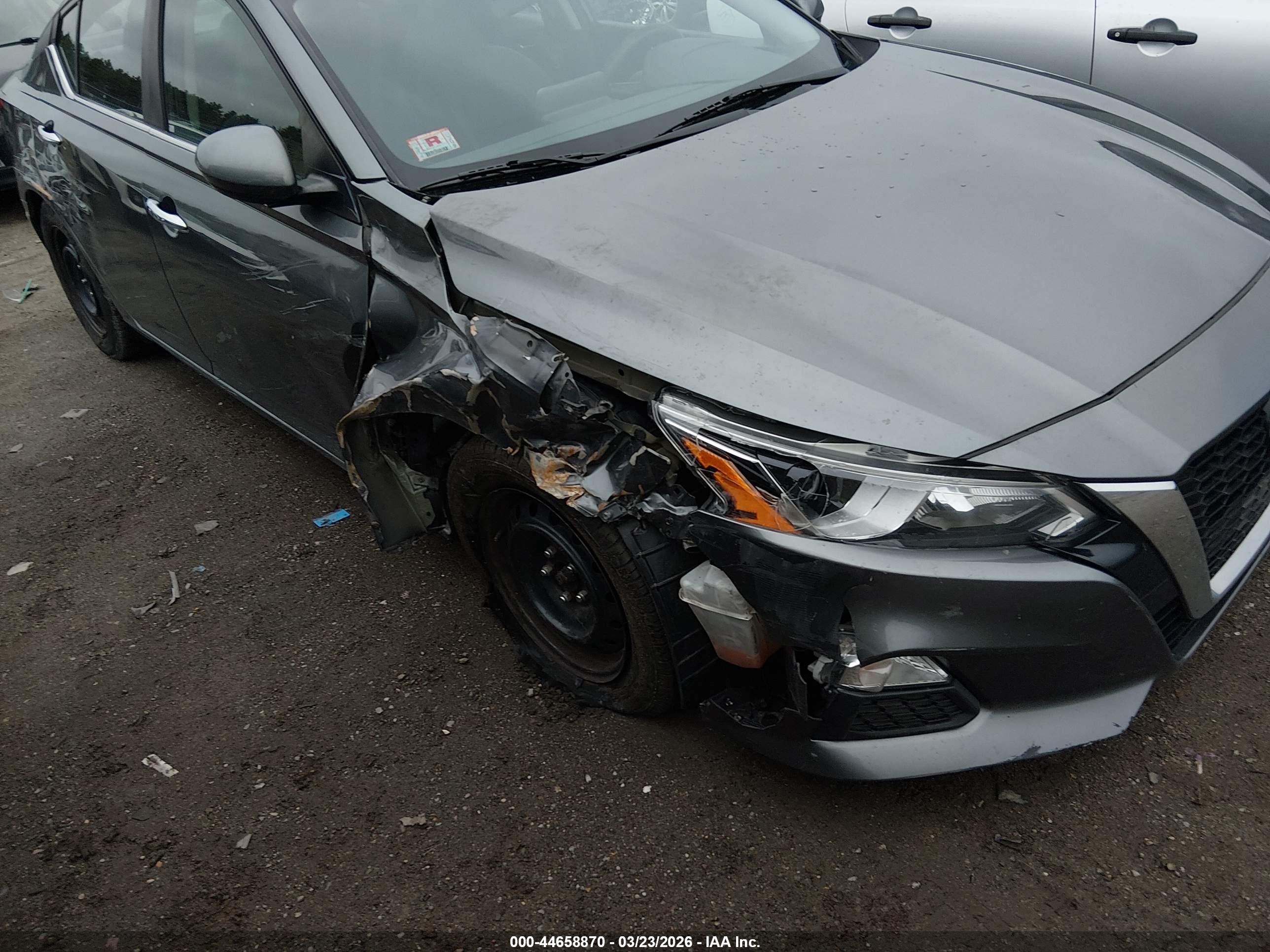 NISSAN ALTIMA image 6