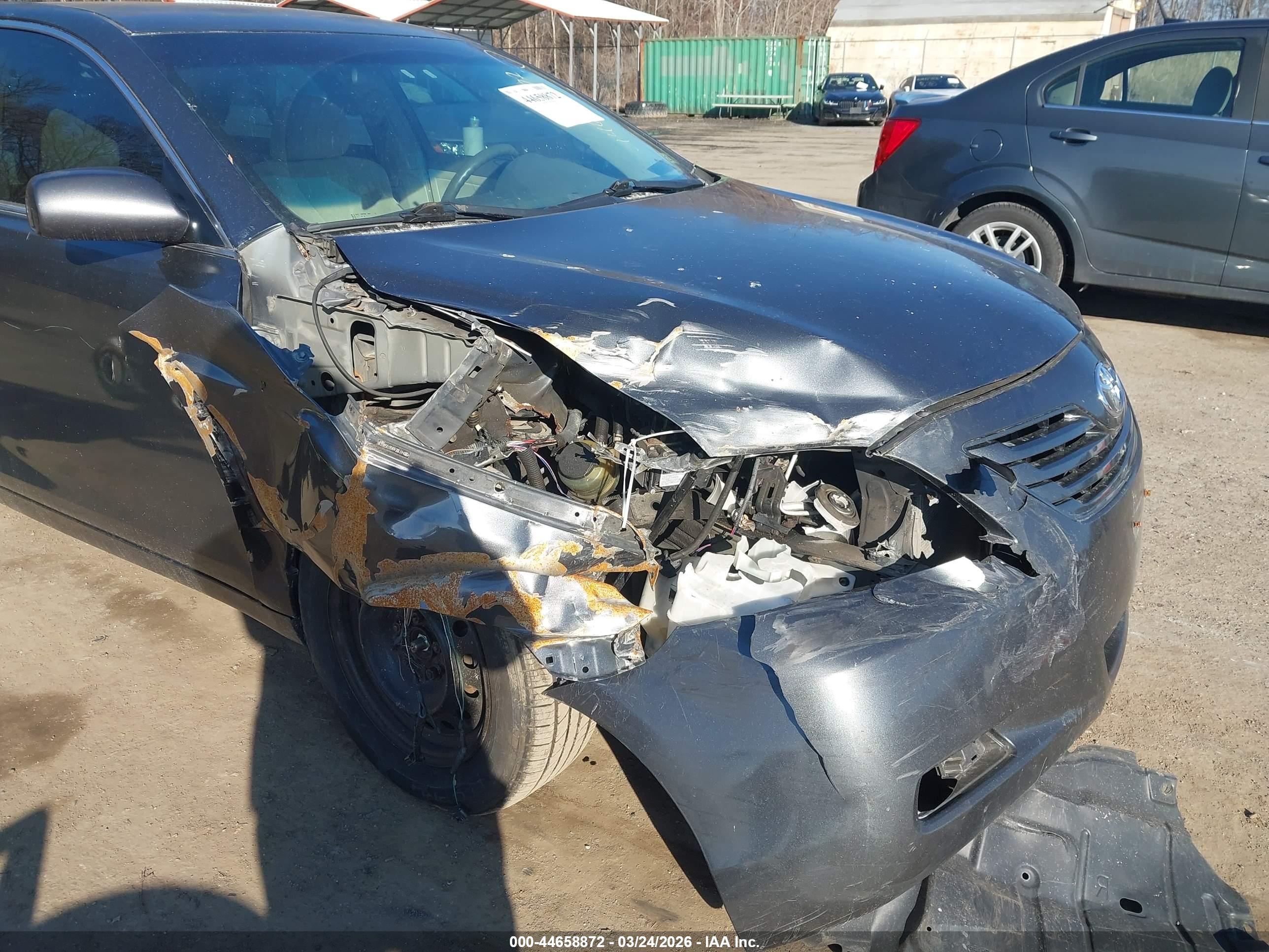 TOYOTA CAMRY image 6