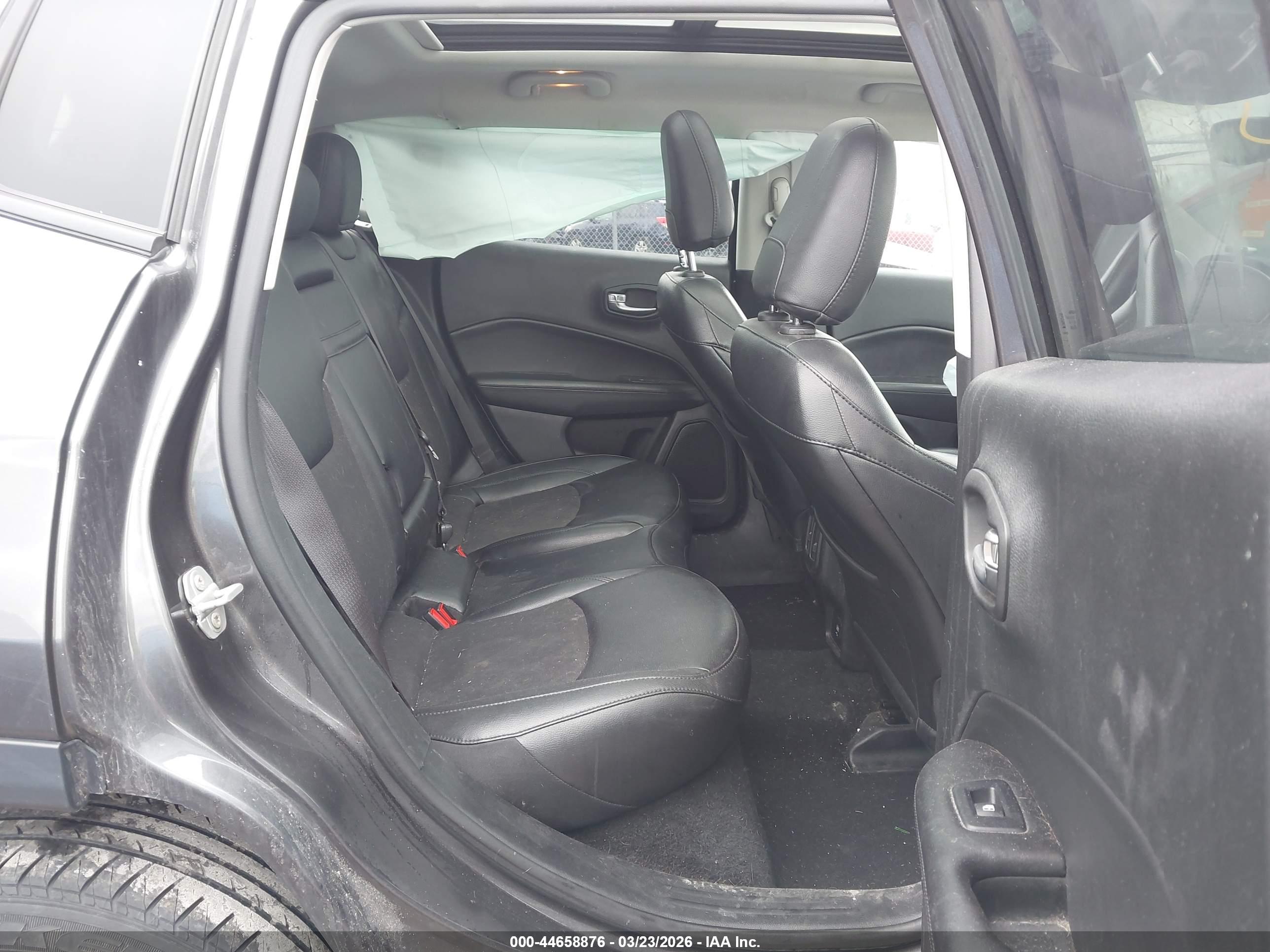 JEEP COMPASS image 8