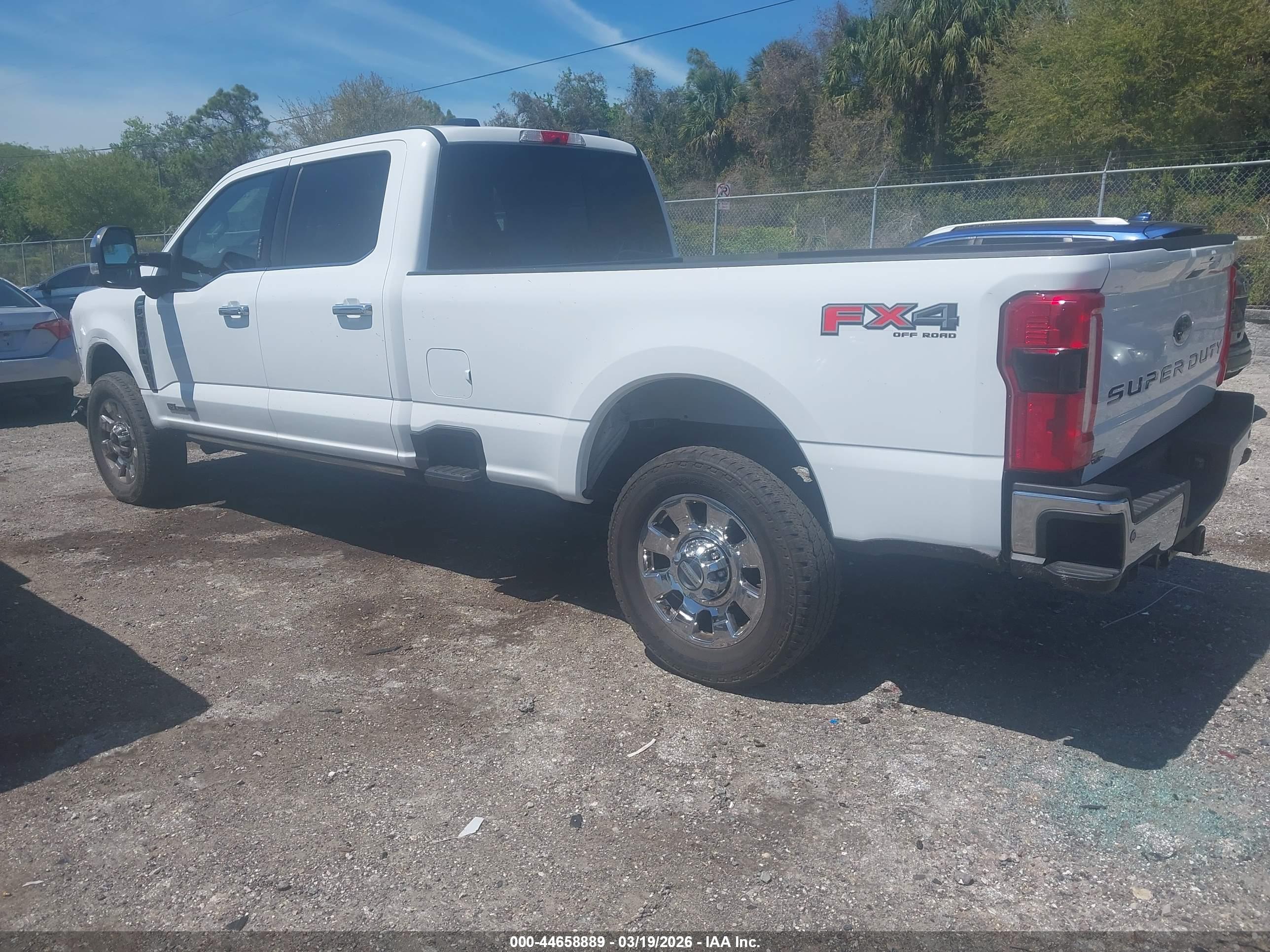 FORD F-350 image 3