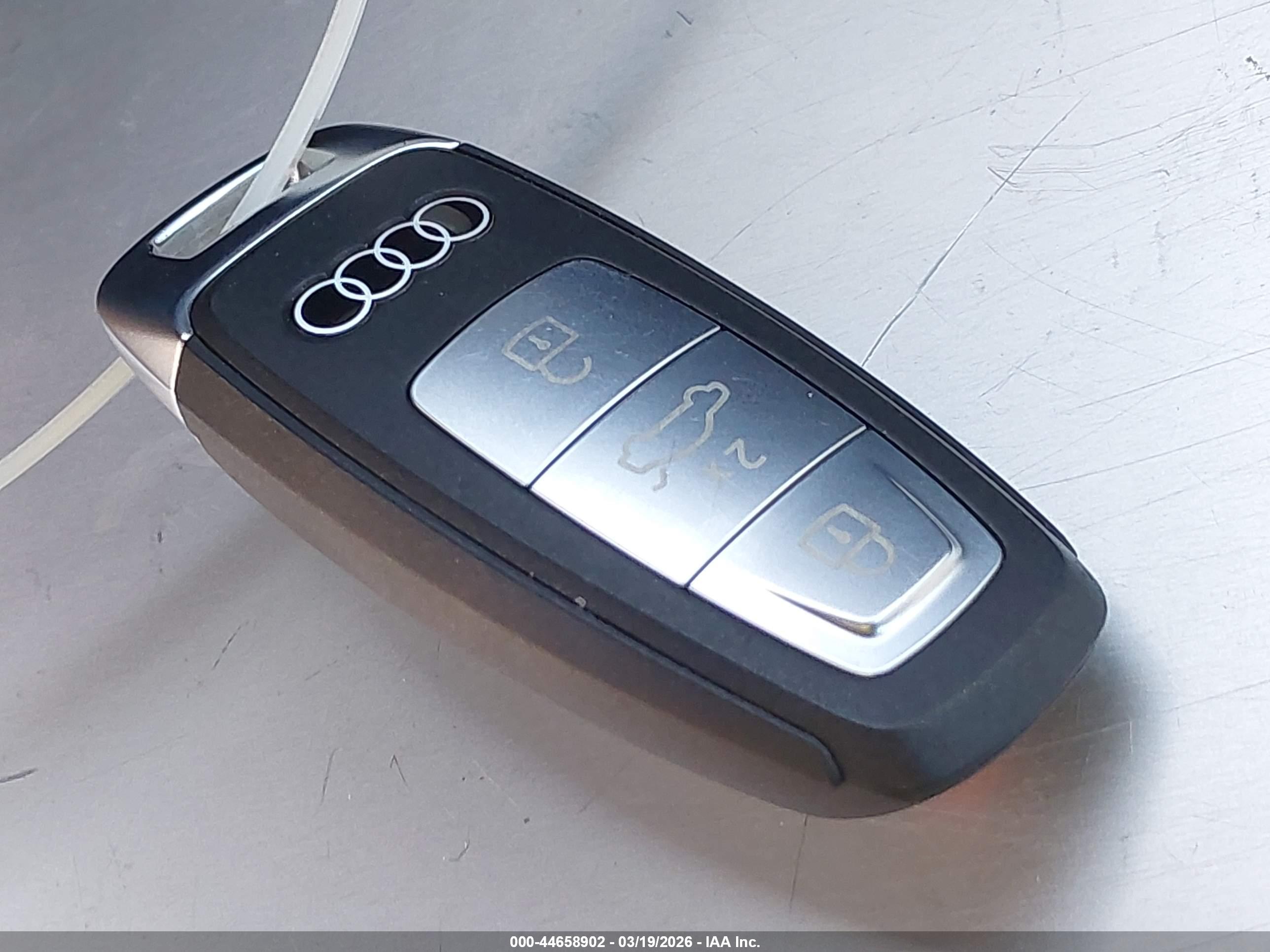 AUDI Q4 image 11