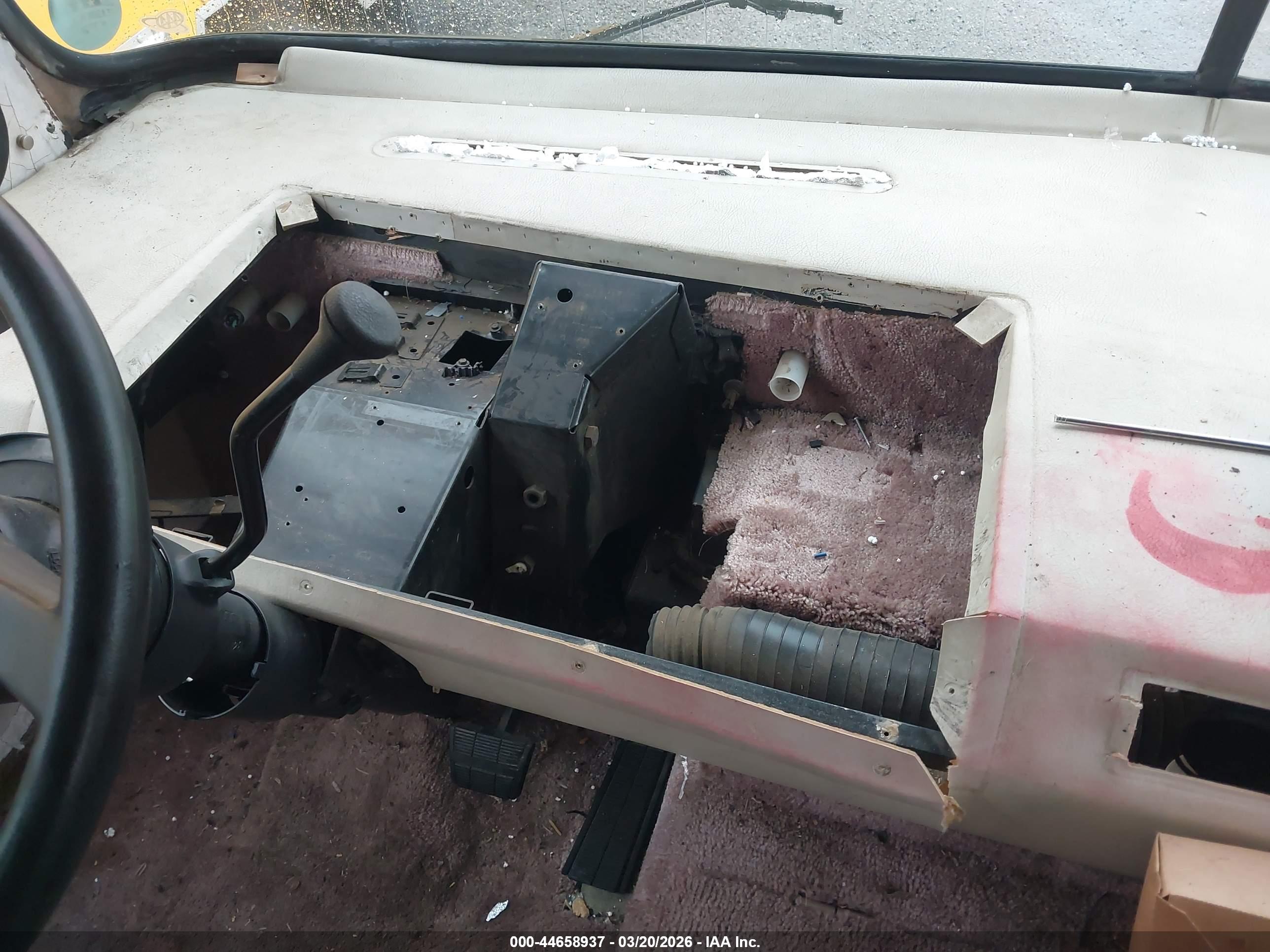 CHEVROLET P30 image 7
