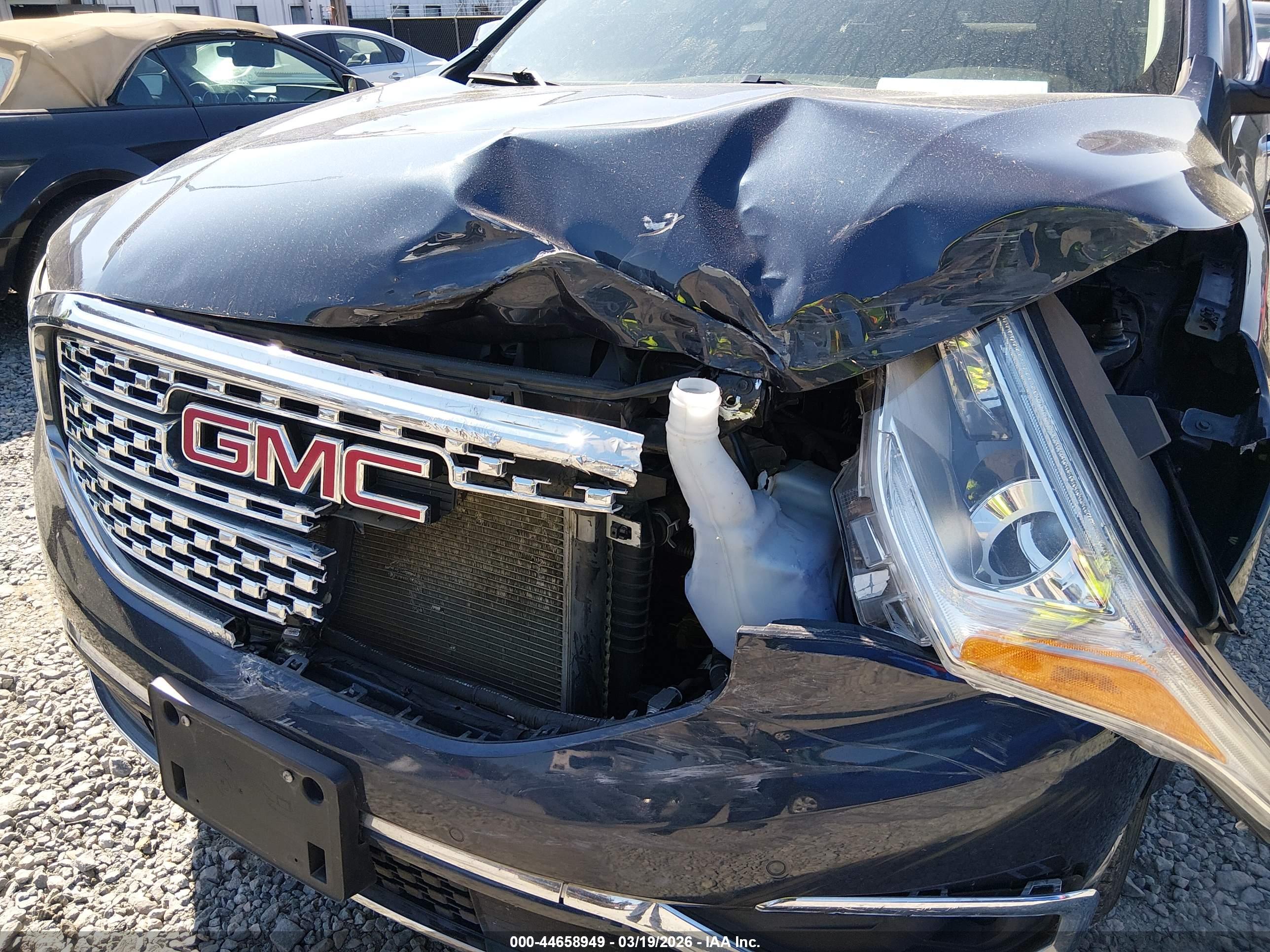 GMC ACADIA image 6