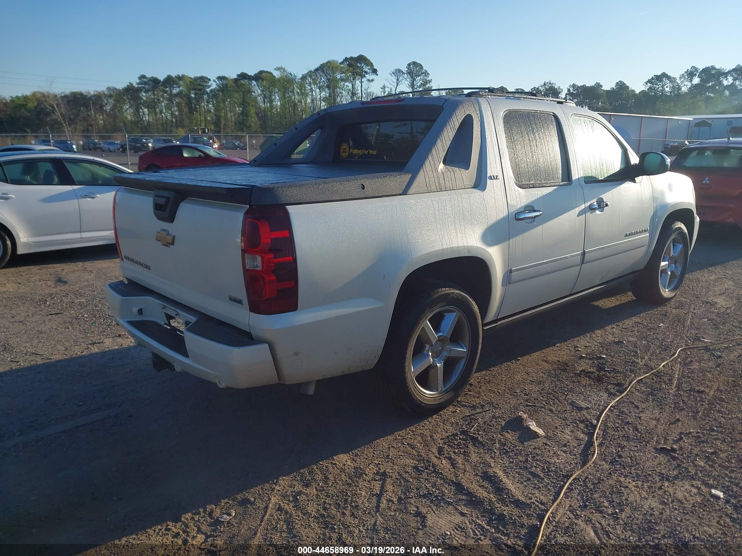 CHEVROLET AVALANCHE image 4